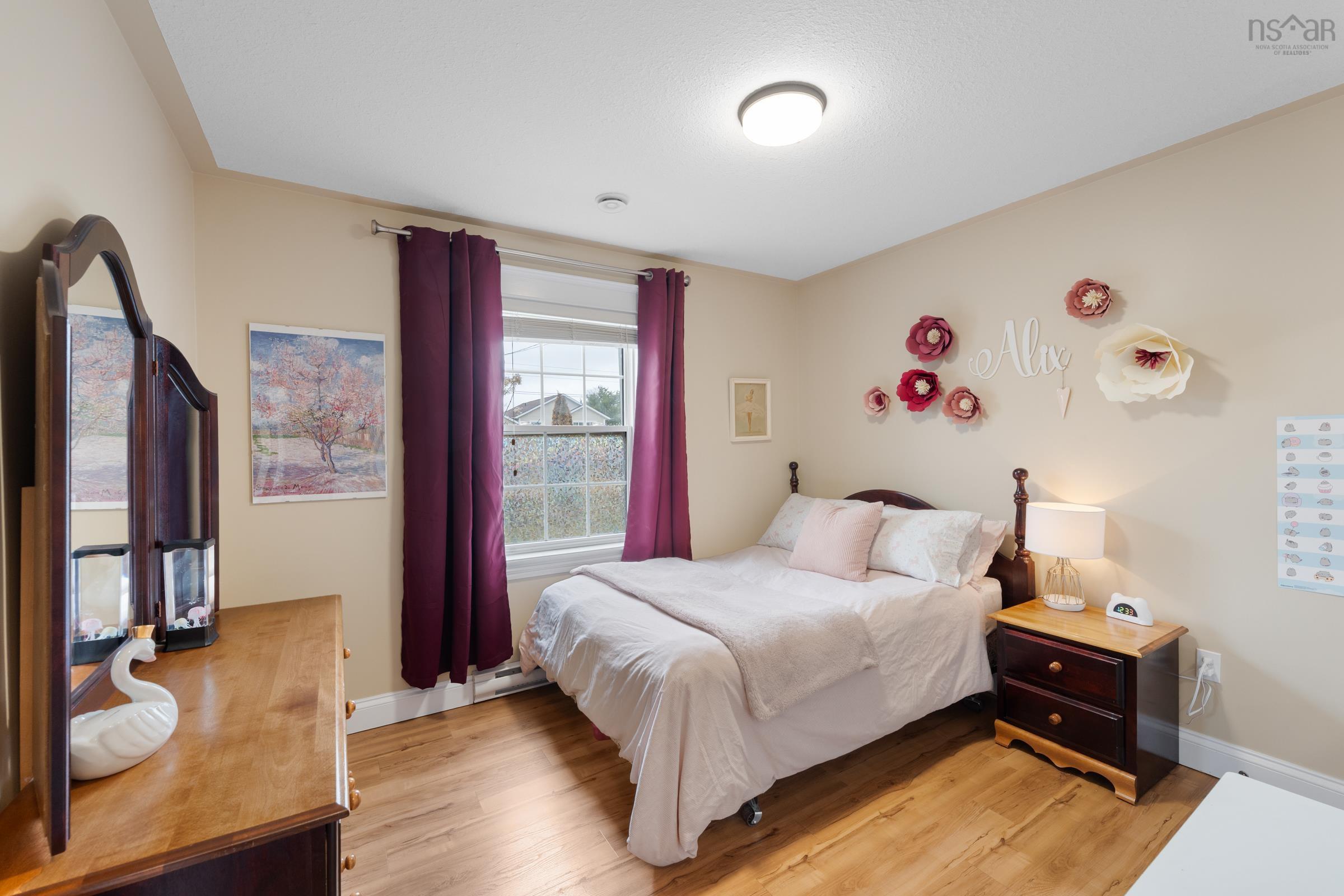 $599,900.00: 1857 Acadia Drive, Kingston