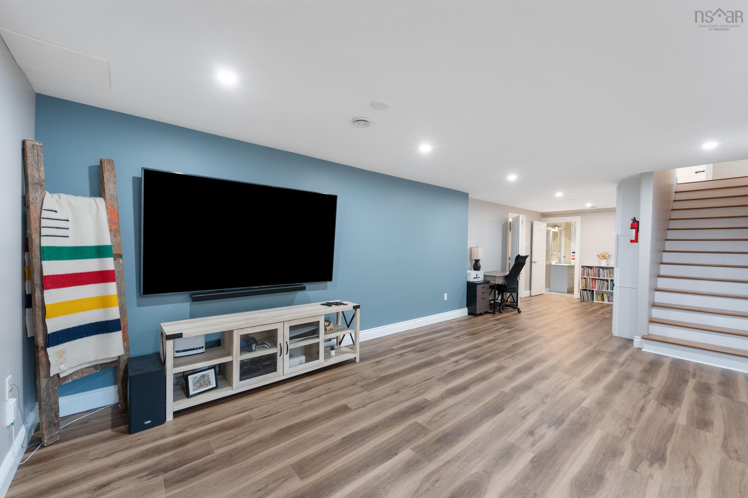 $599,900.00: 1857 Acadia Drive, Kingston