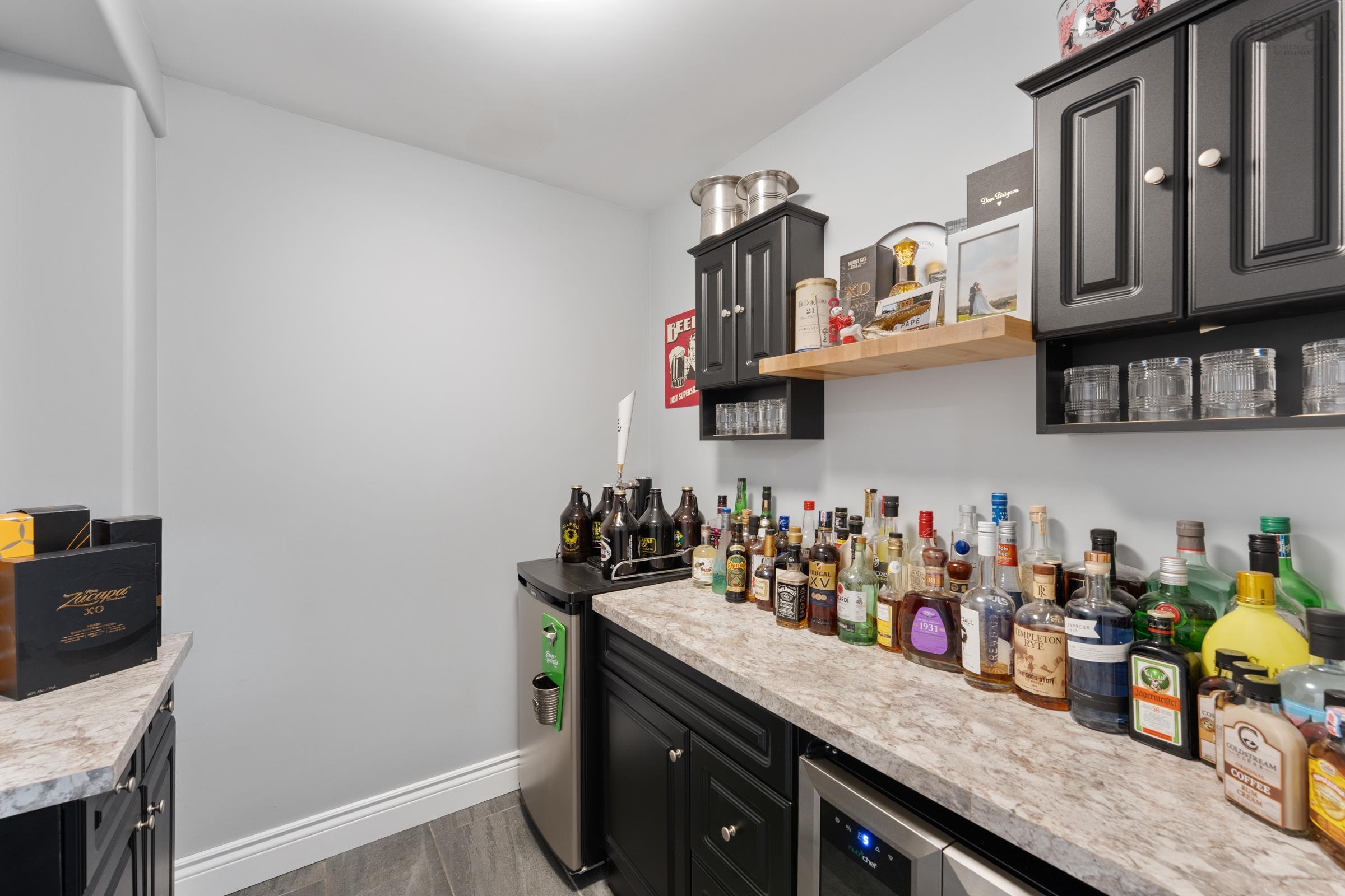 $599,900.00: 1857 Acadia Drive, Kingston
