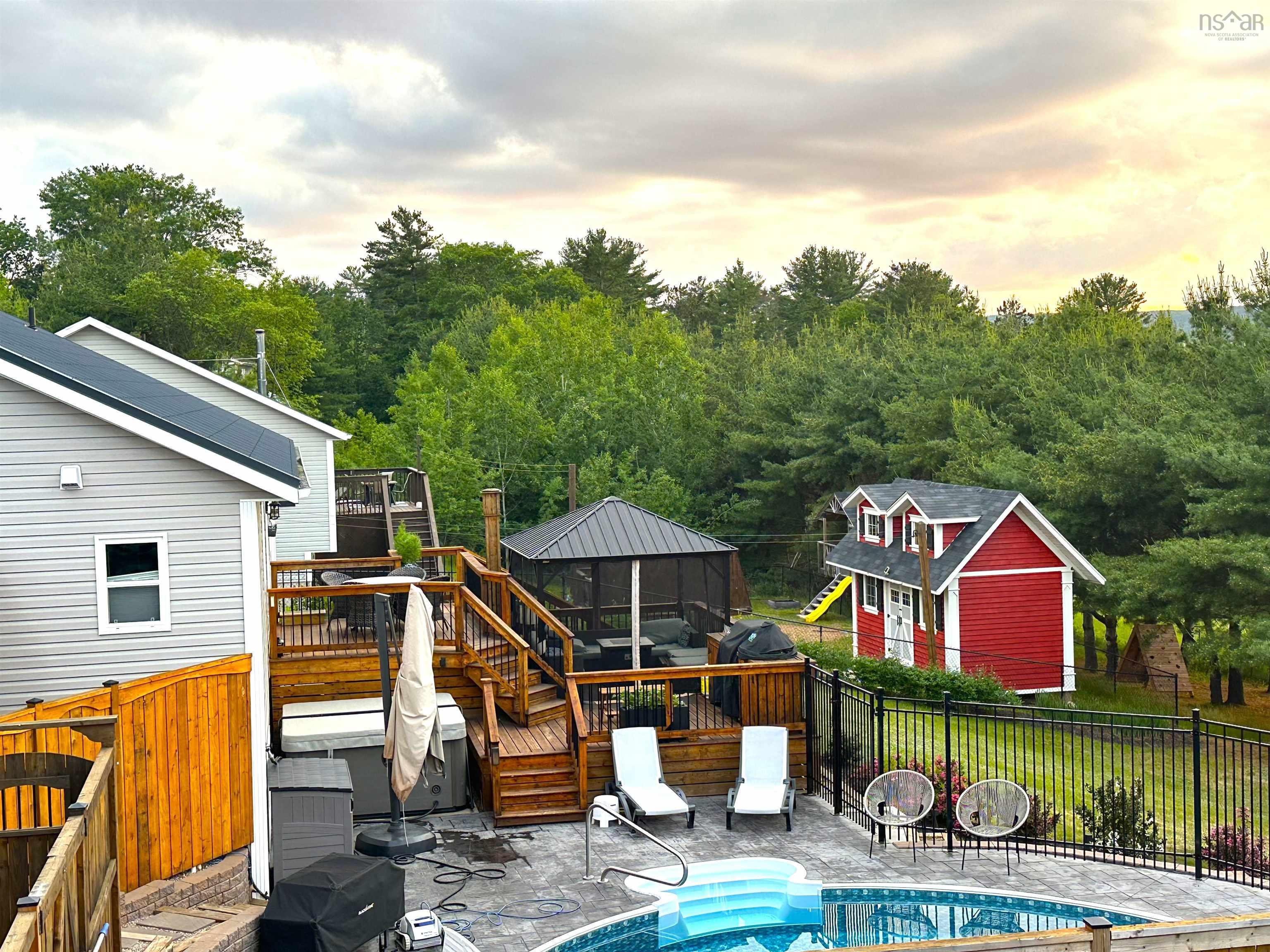 $599,900.00: 1857 Acadia Drive, Kingston