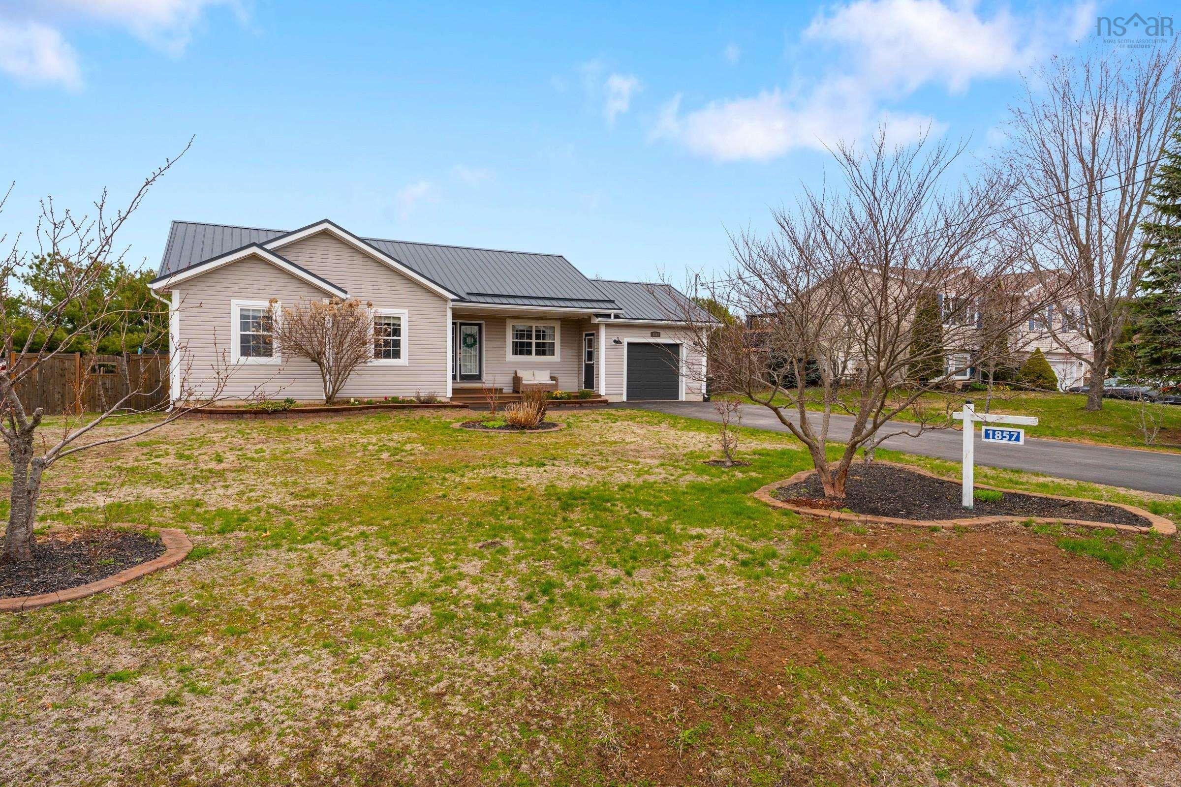 $599,900.00: 1857 Acadia Drive, Kingston