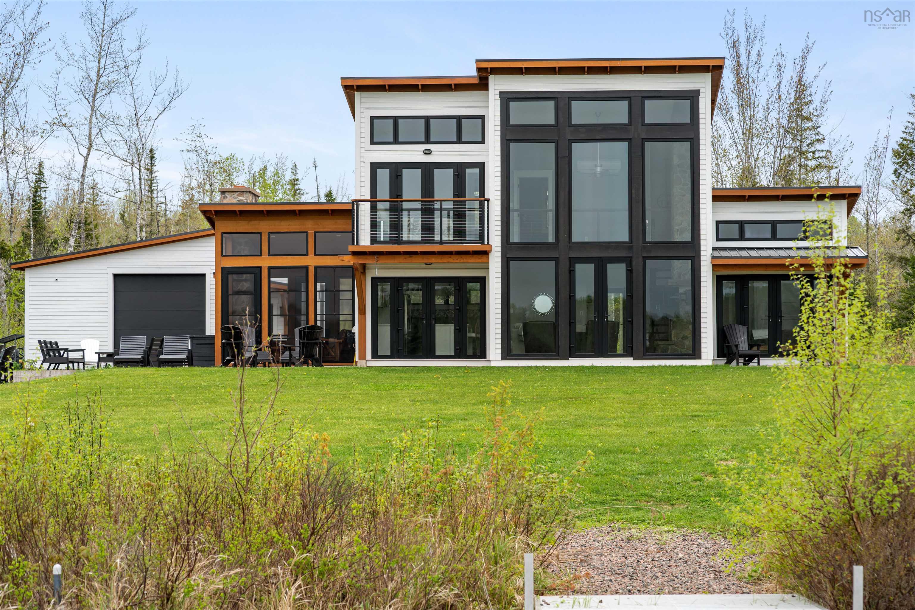 $1,025,000.00: 158 Blackberry Lane, Mattatall Lake