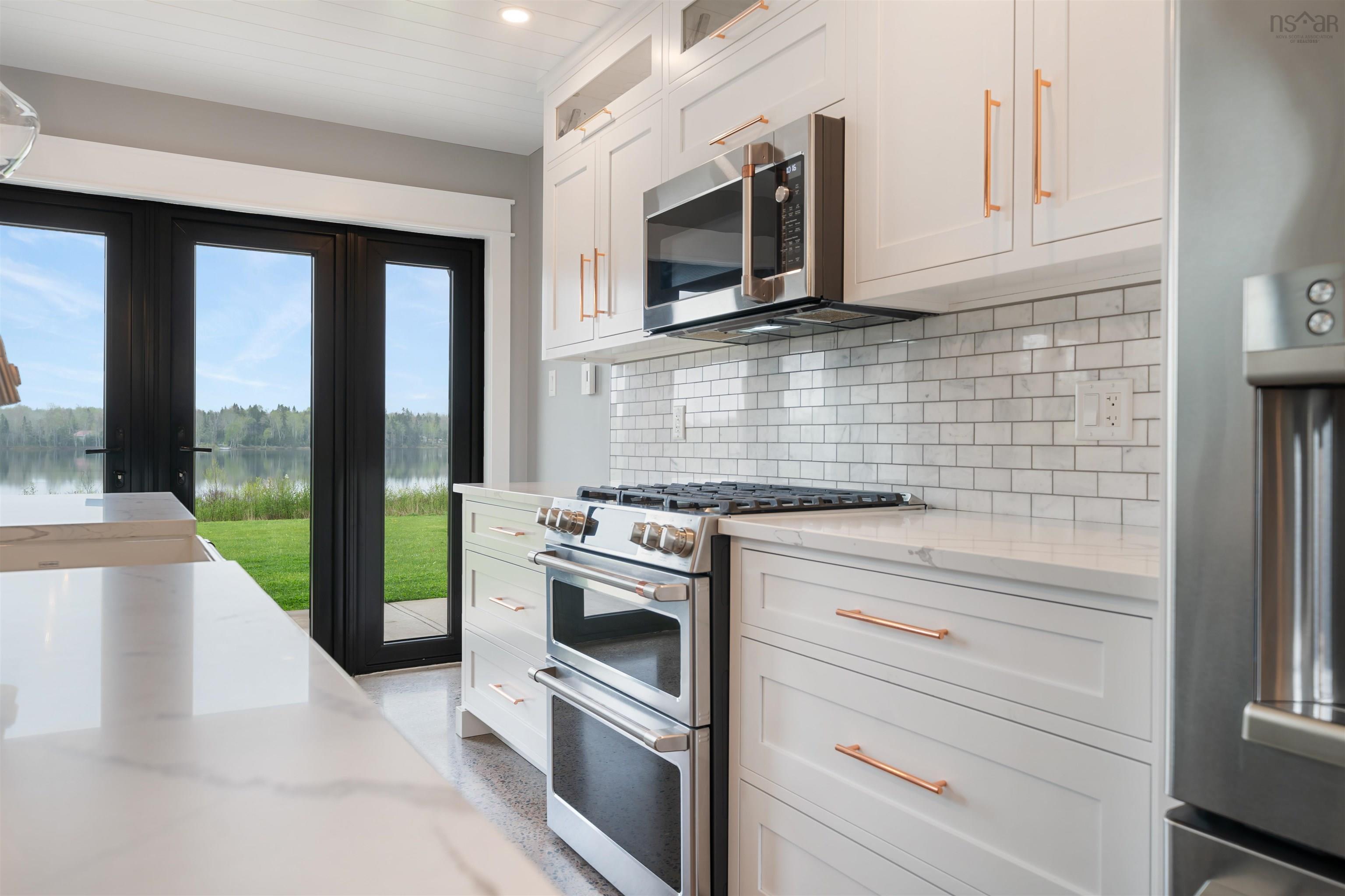 $1,025,000.00: 158 Blackberry Lane, Mattatall Lake