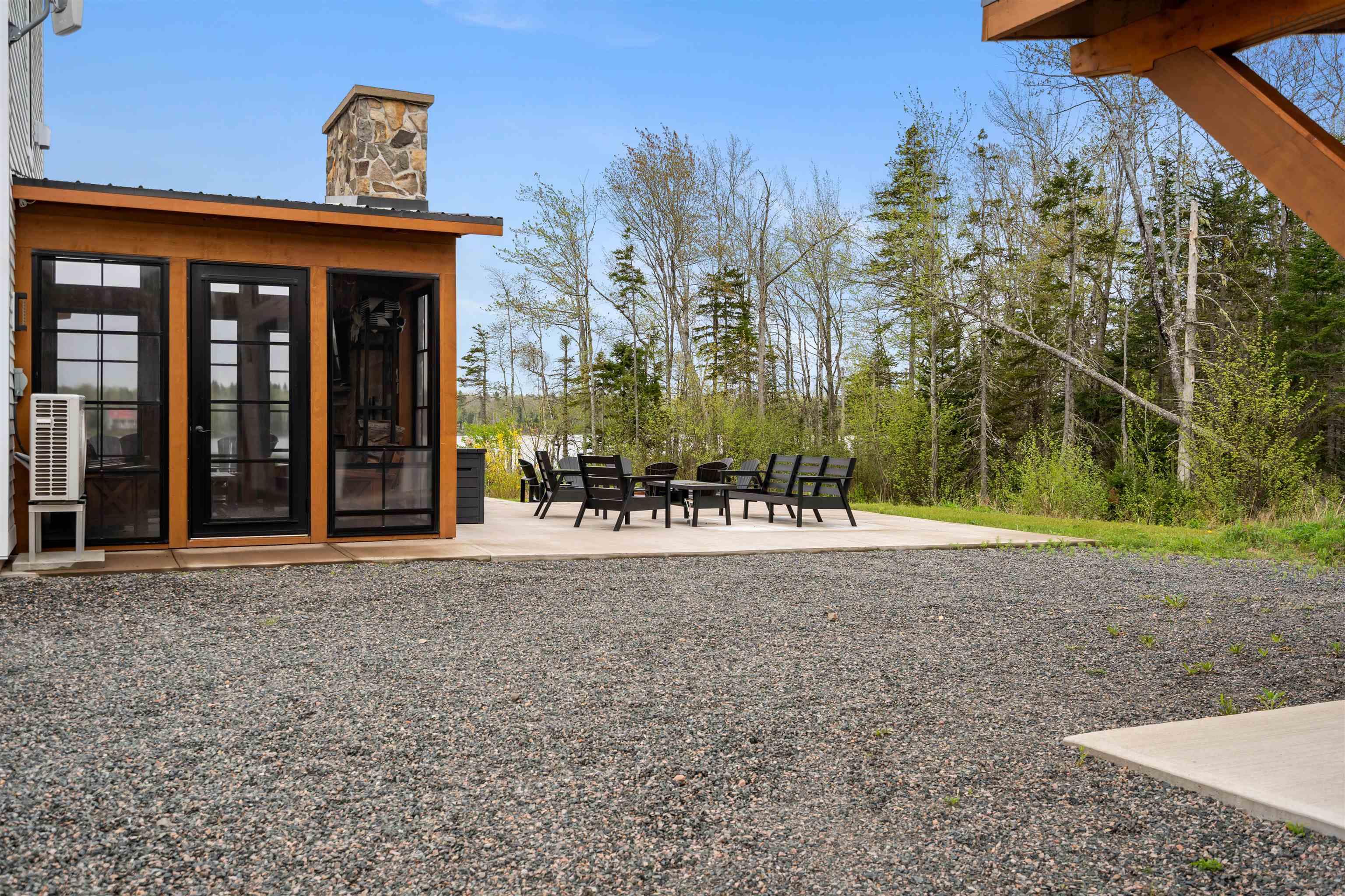 $1,025,000.00: 158 Blackberry Lane, Mattatall Lake