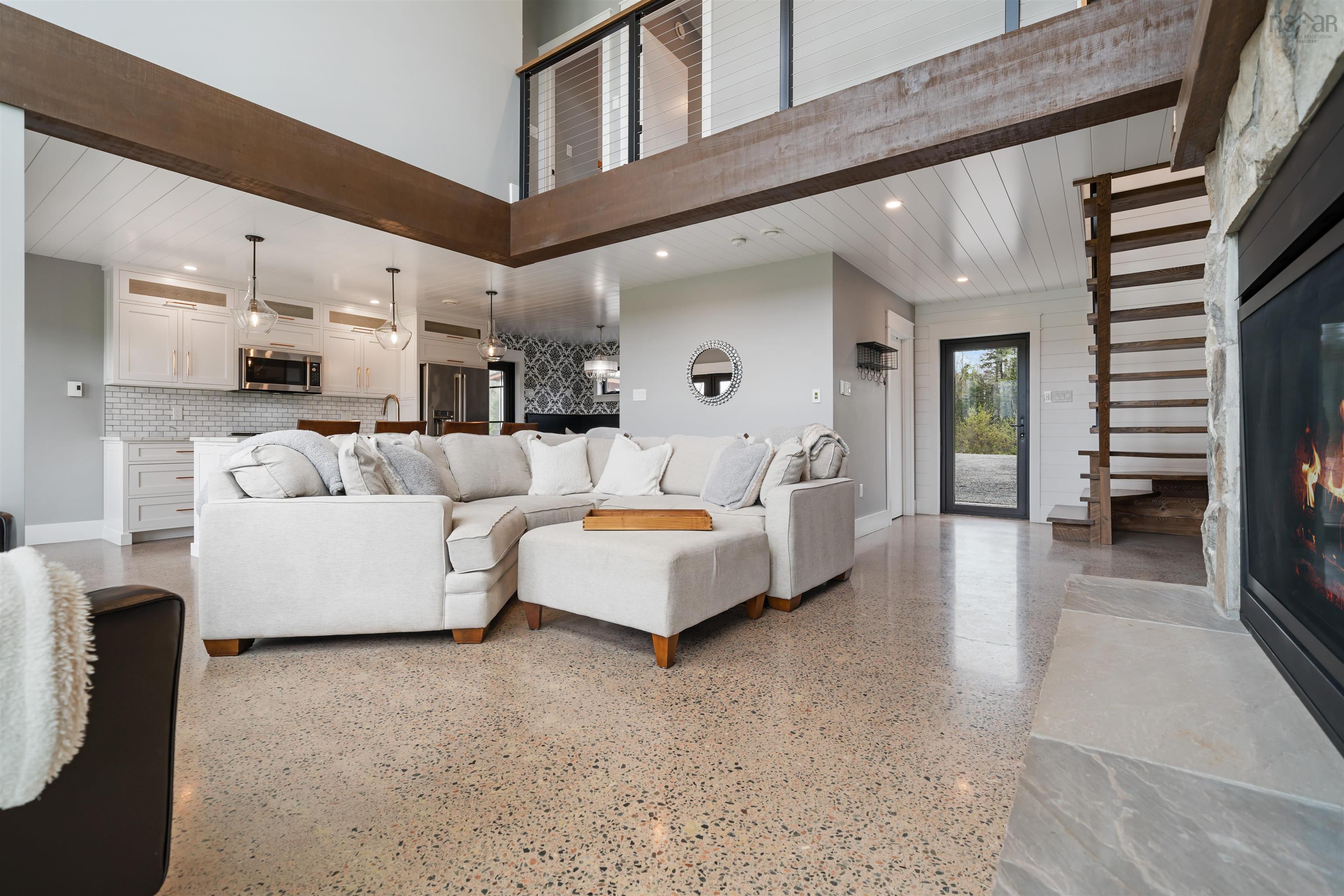 $1,025,000.00: 158 Blackberry Lane, Mattatall Lake