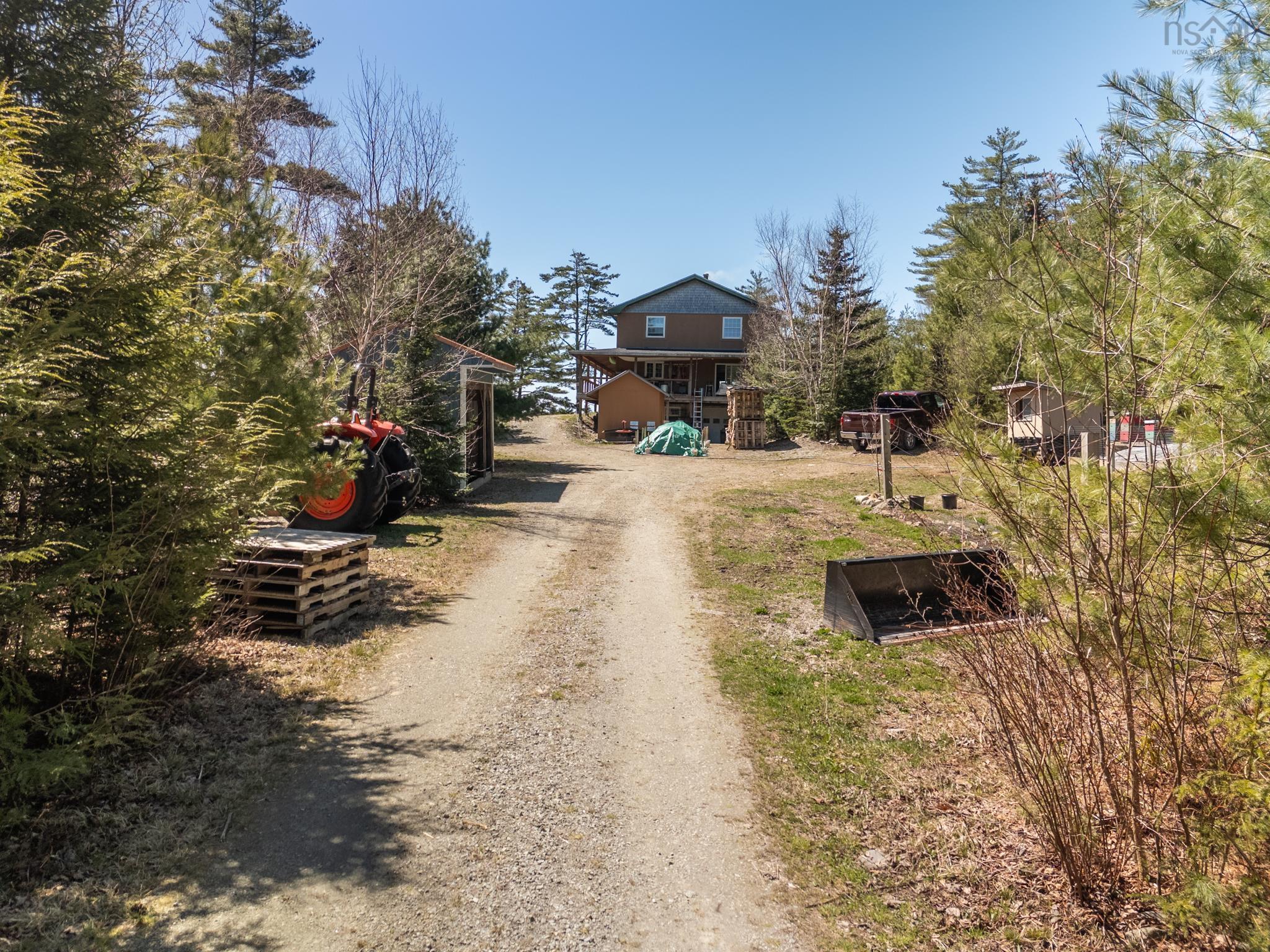$469,000.00: 236 Canoe Lake Estates Road, East Quinan