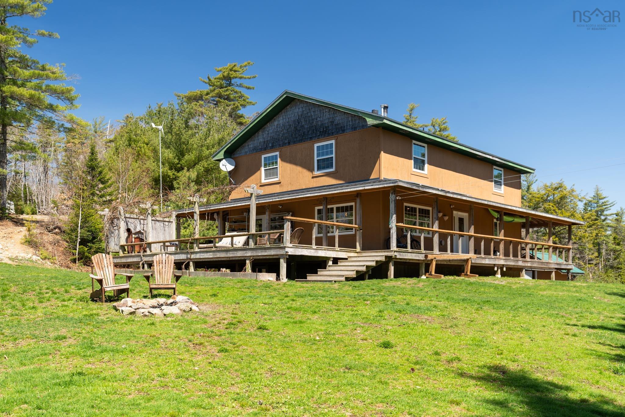 $469,000.00: 236 Canoe Lake Estates Road, East Quinan