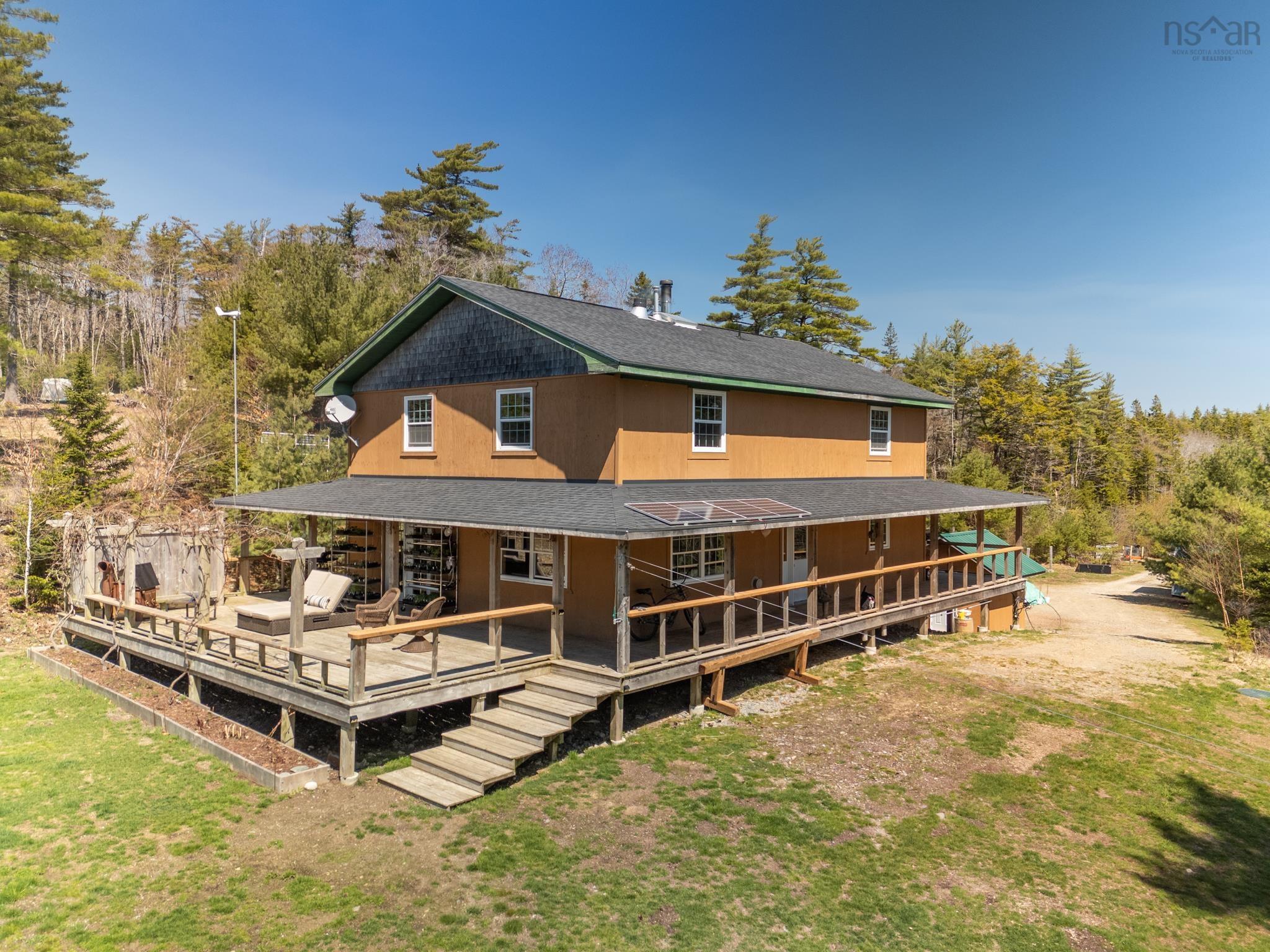 $469,000.00: 236 Canoe Lake Estates Road, East Quinan