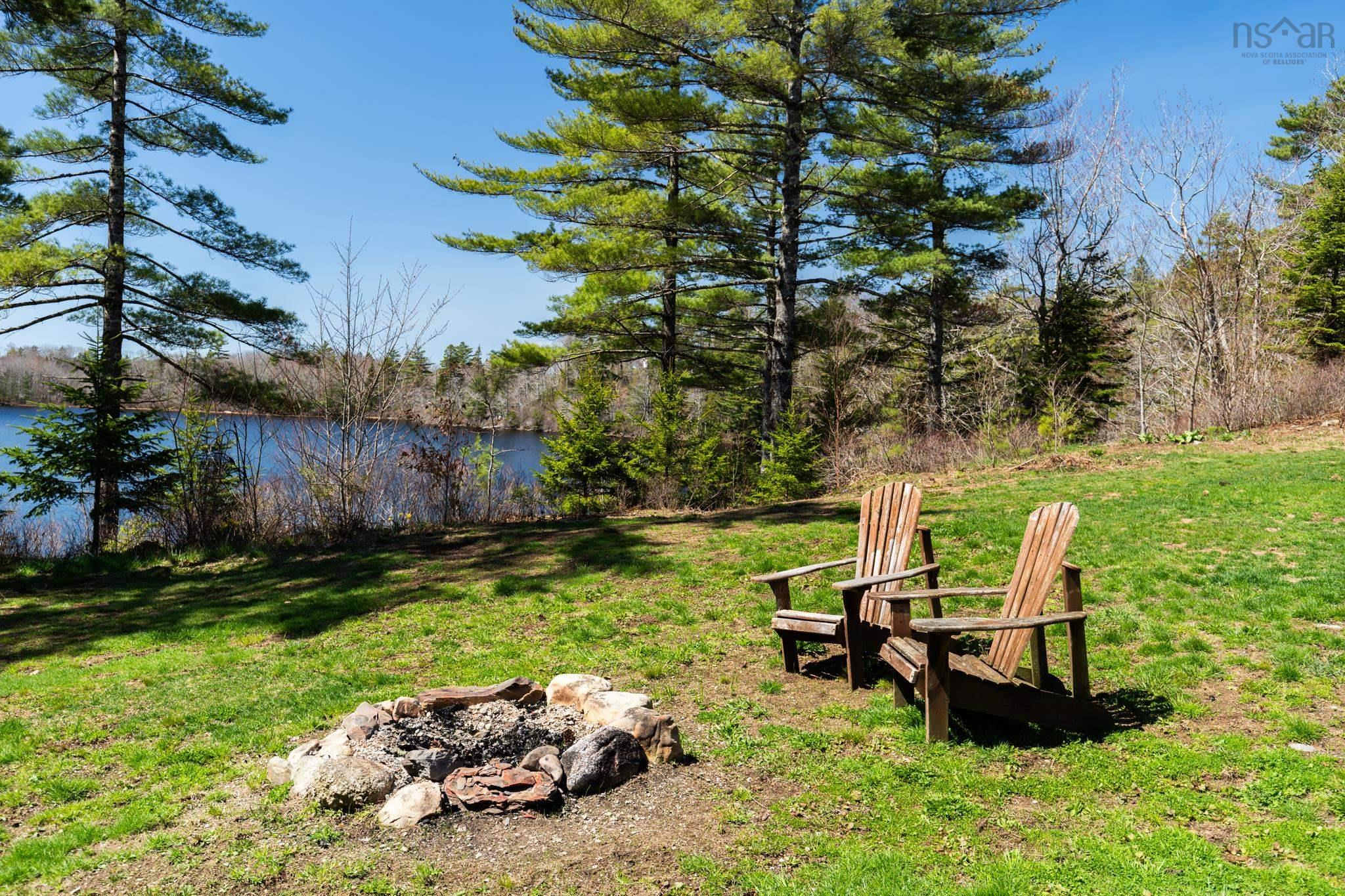 $469,000.00: 236 Canoe Lake Estates Road, East Quinan