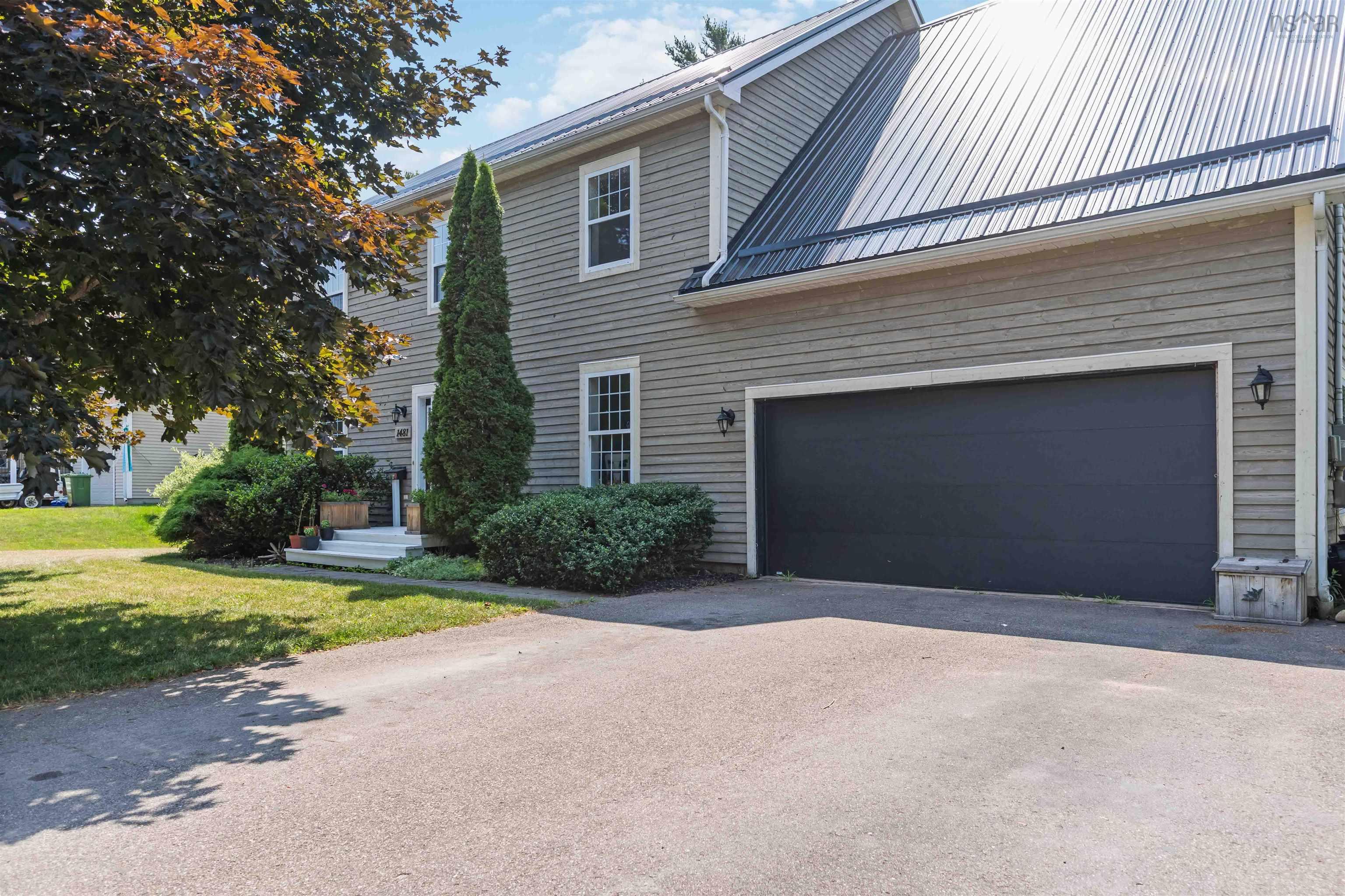$675,000.00: 1481 Edith Drive, Coldbrook