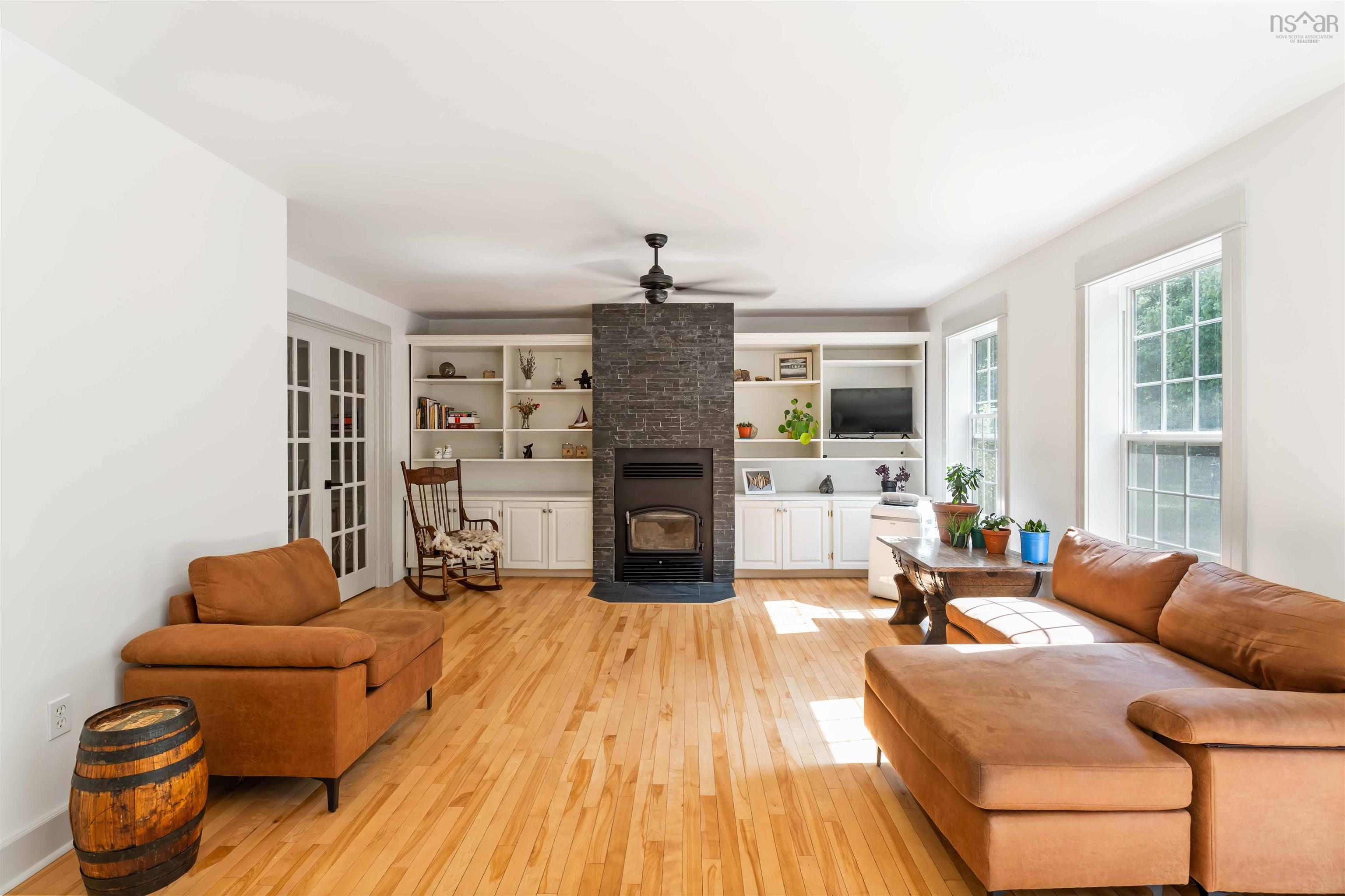 $675,000.00: 1481 Edith Drive, Coldbrook