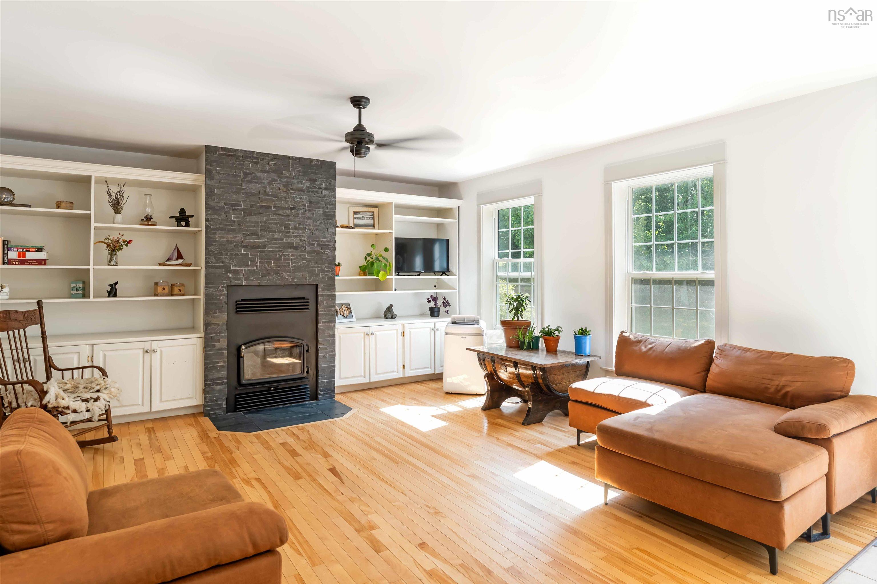 $675,000.00: 1481 Edith Drive, Coldbrook