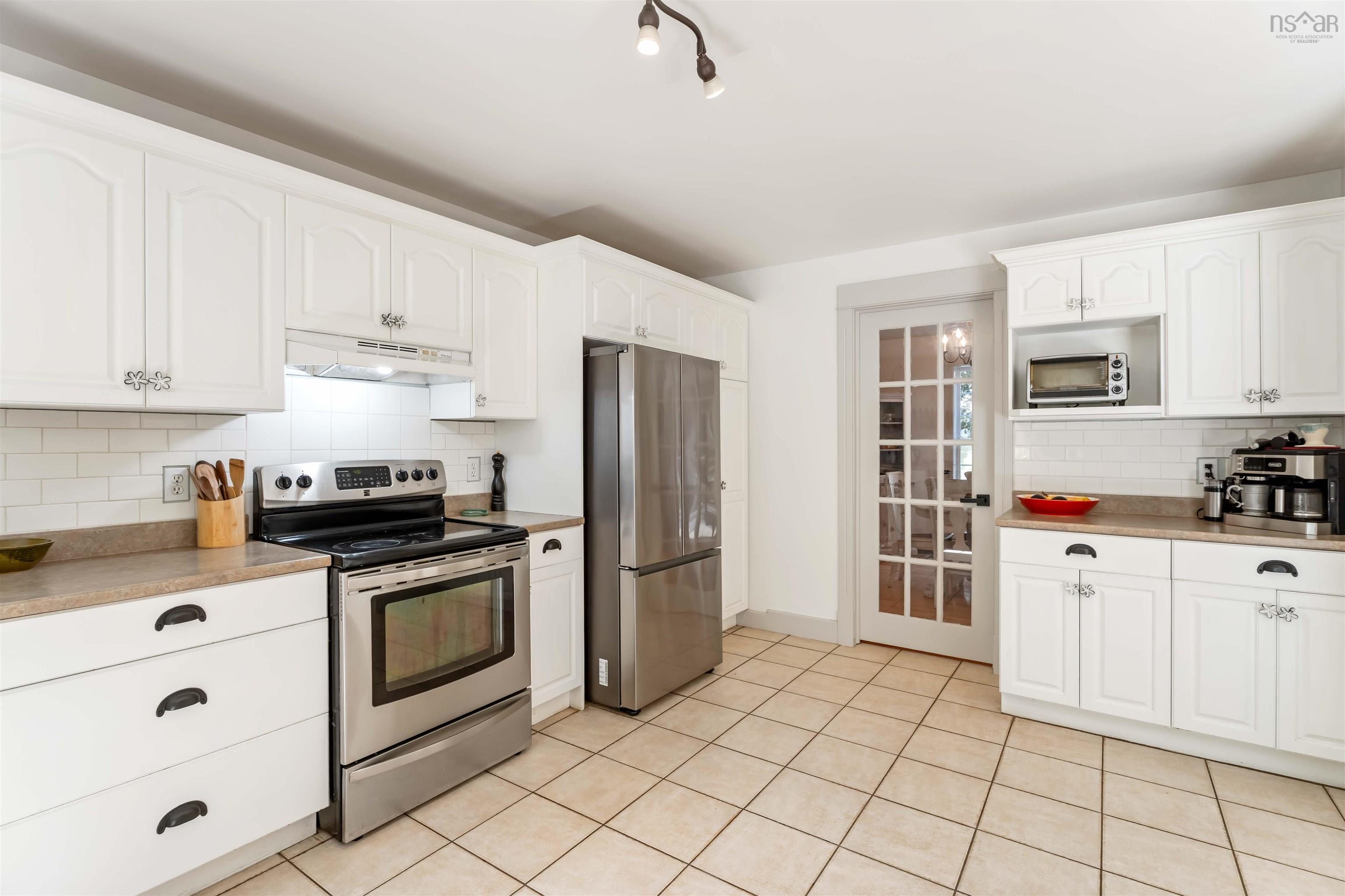 $675,000.00: 1481 Edith Drive, Coldbrook