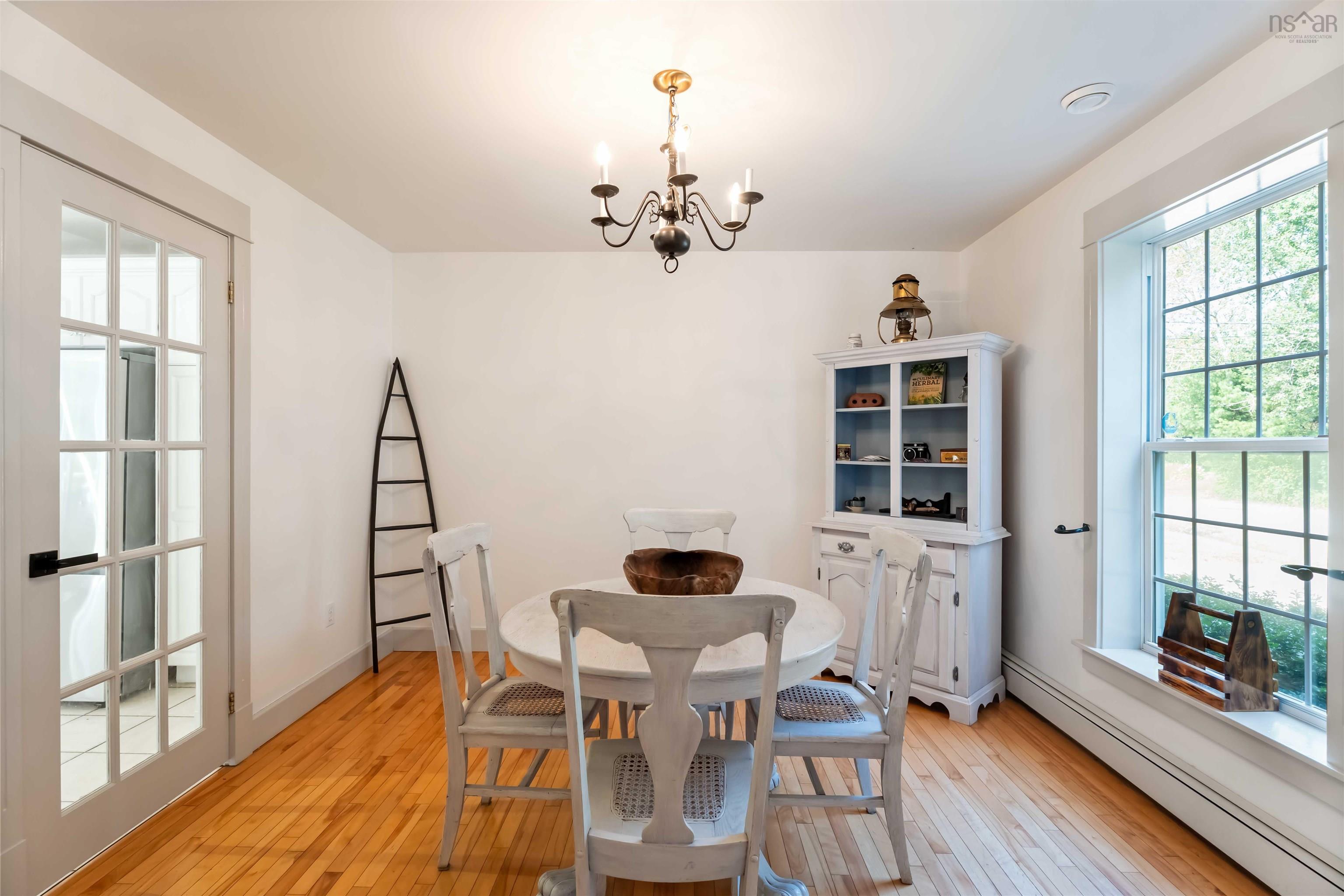 $675,000.00: 1481 Edith Drive, Coldbrook