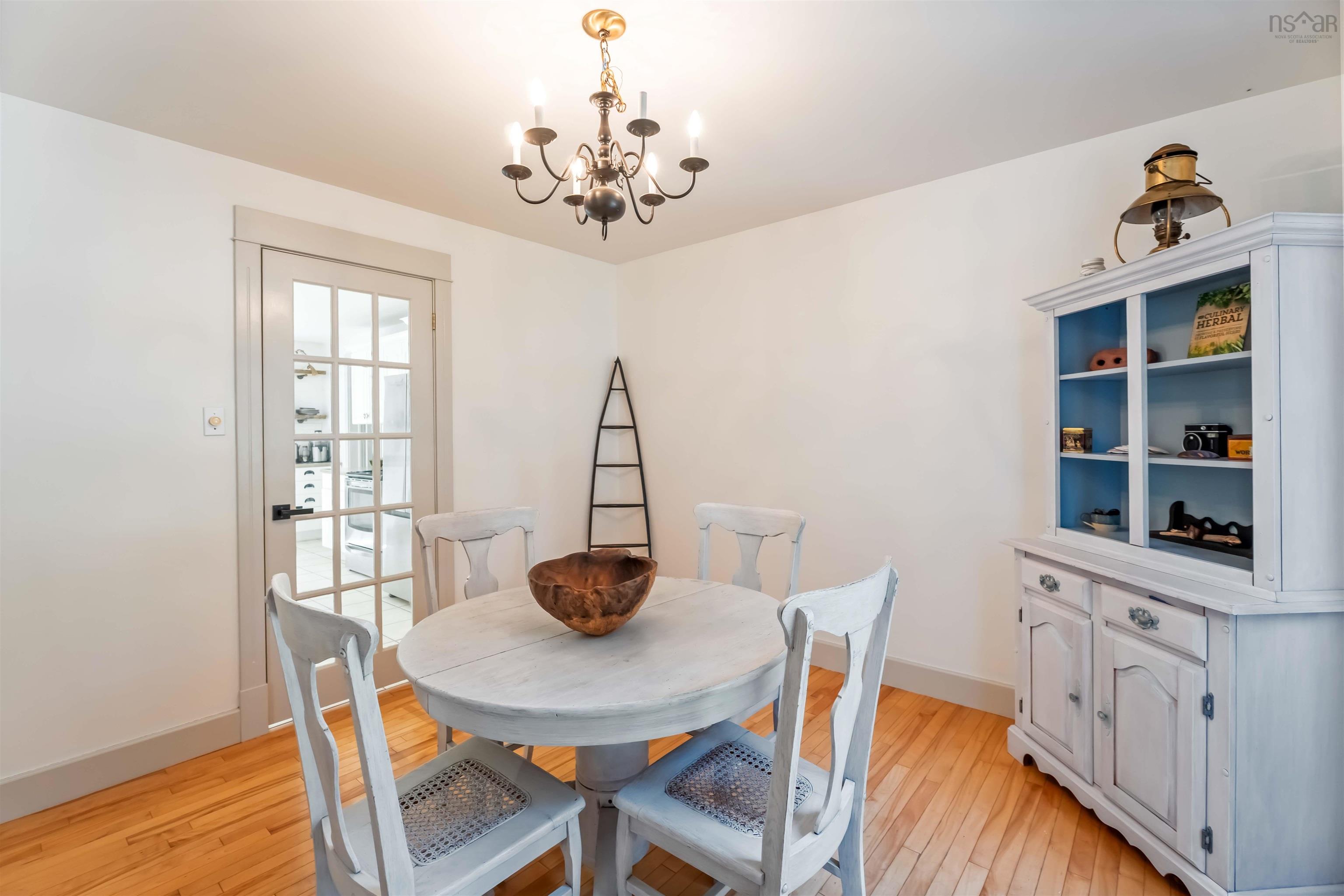 $675,000.00: 1481 Edith Drive, Coldbrook
