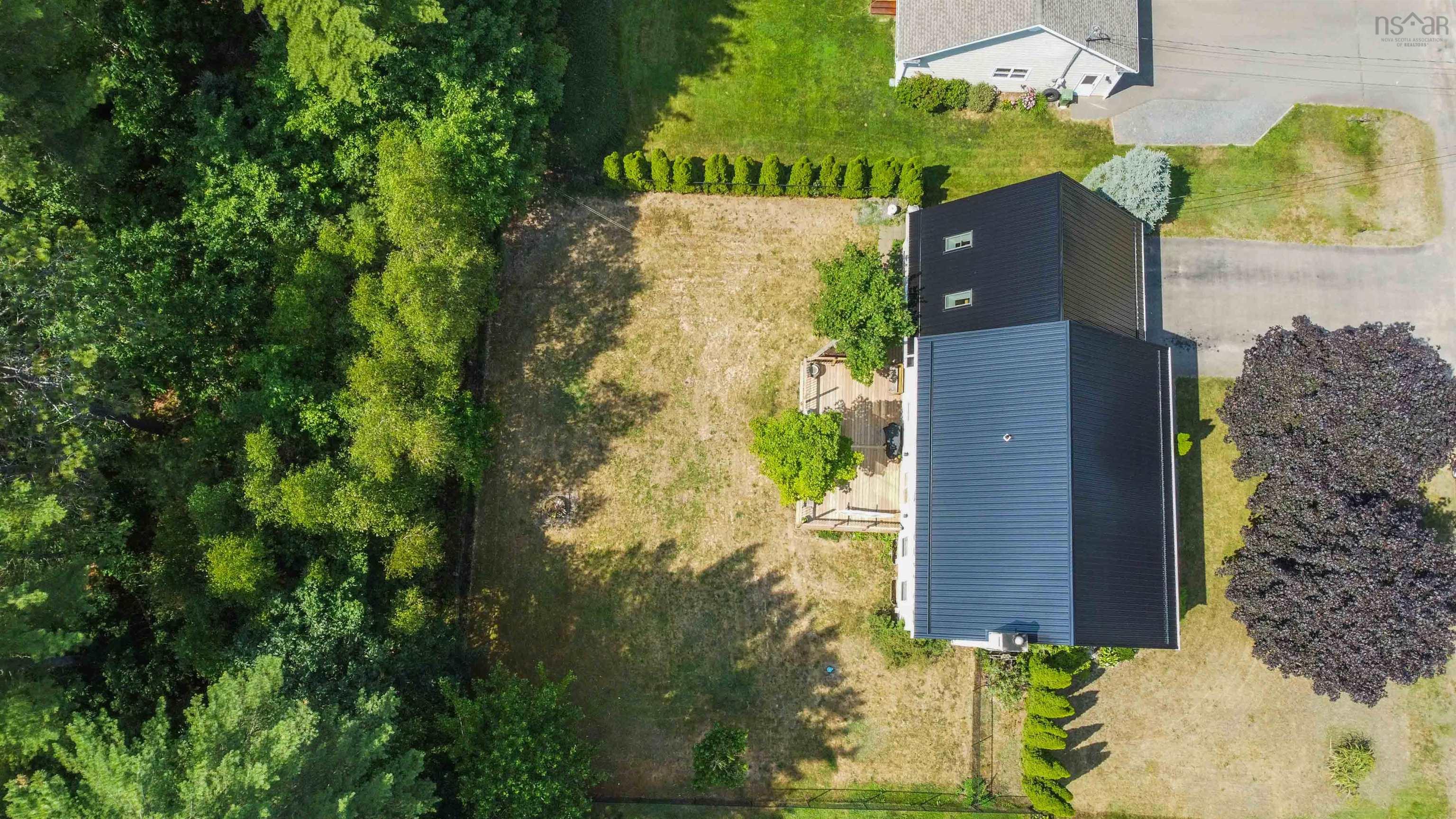 $675,000.00: 1481 Edith Drive, Coldbrook