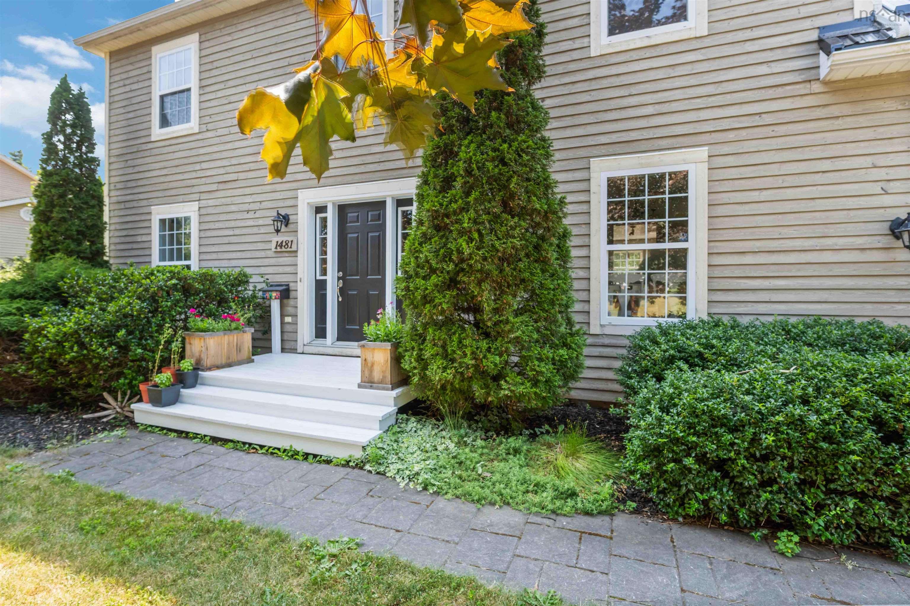 $675,000.00: 1481 Edith Drive, Coldbrook