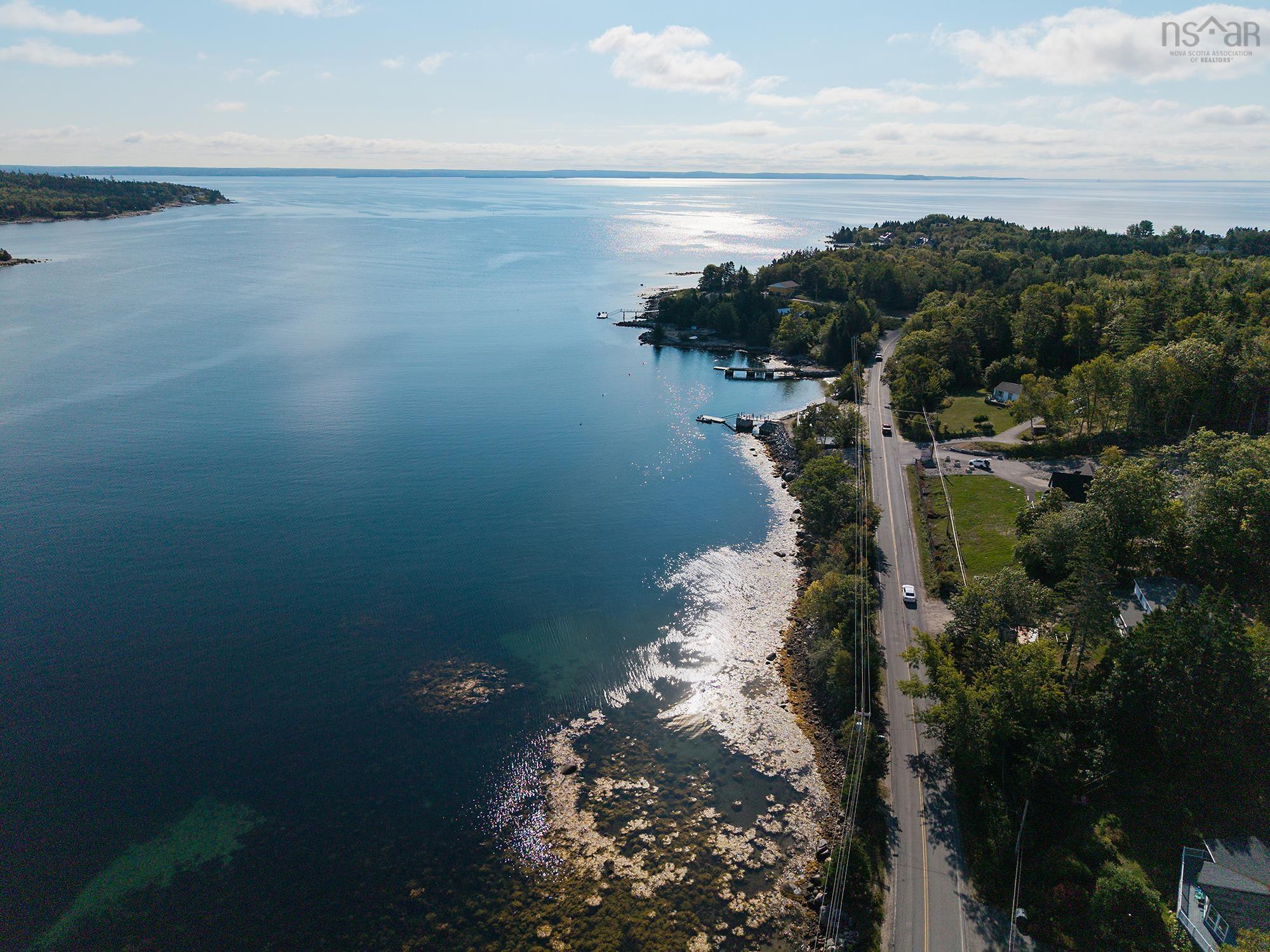 $99,800.00: Highway 329, Fox Point