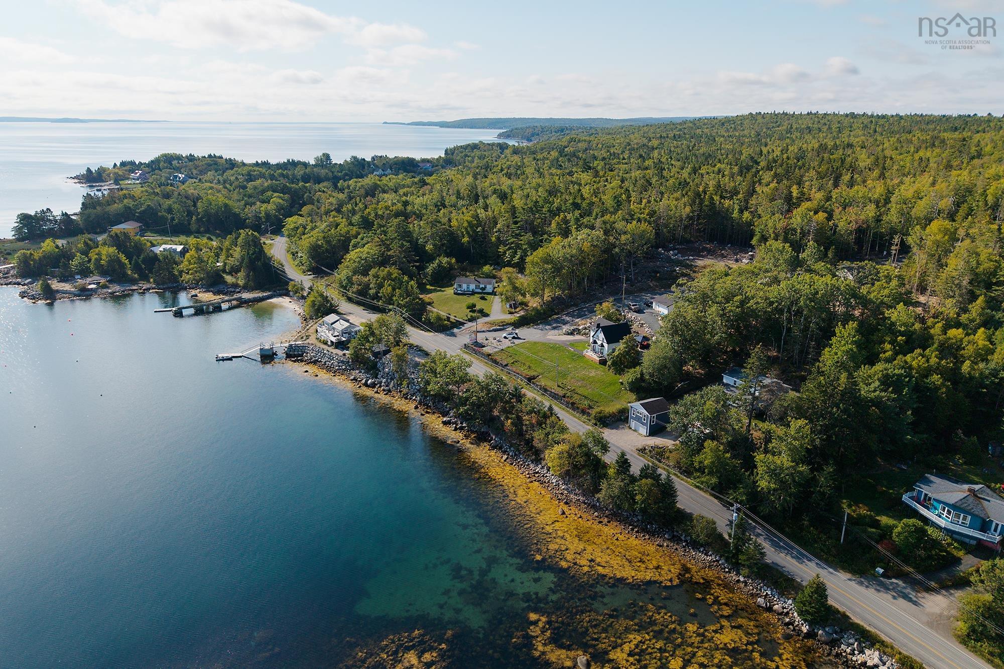 $99,800.00: Highway 329, Fox Point