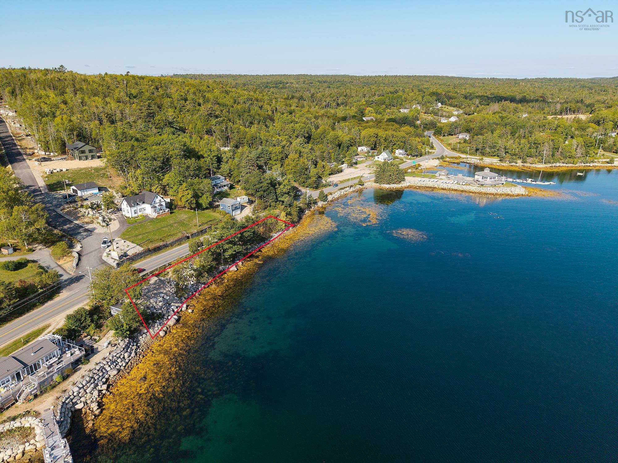 $99,800.00: Highway 329, Fox Point