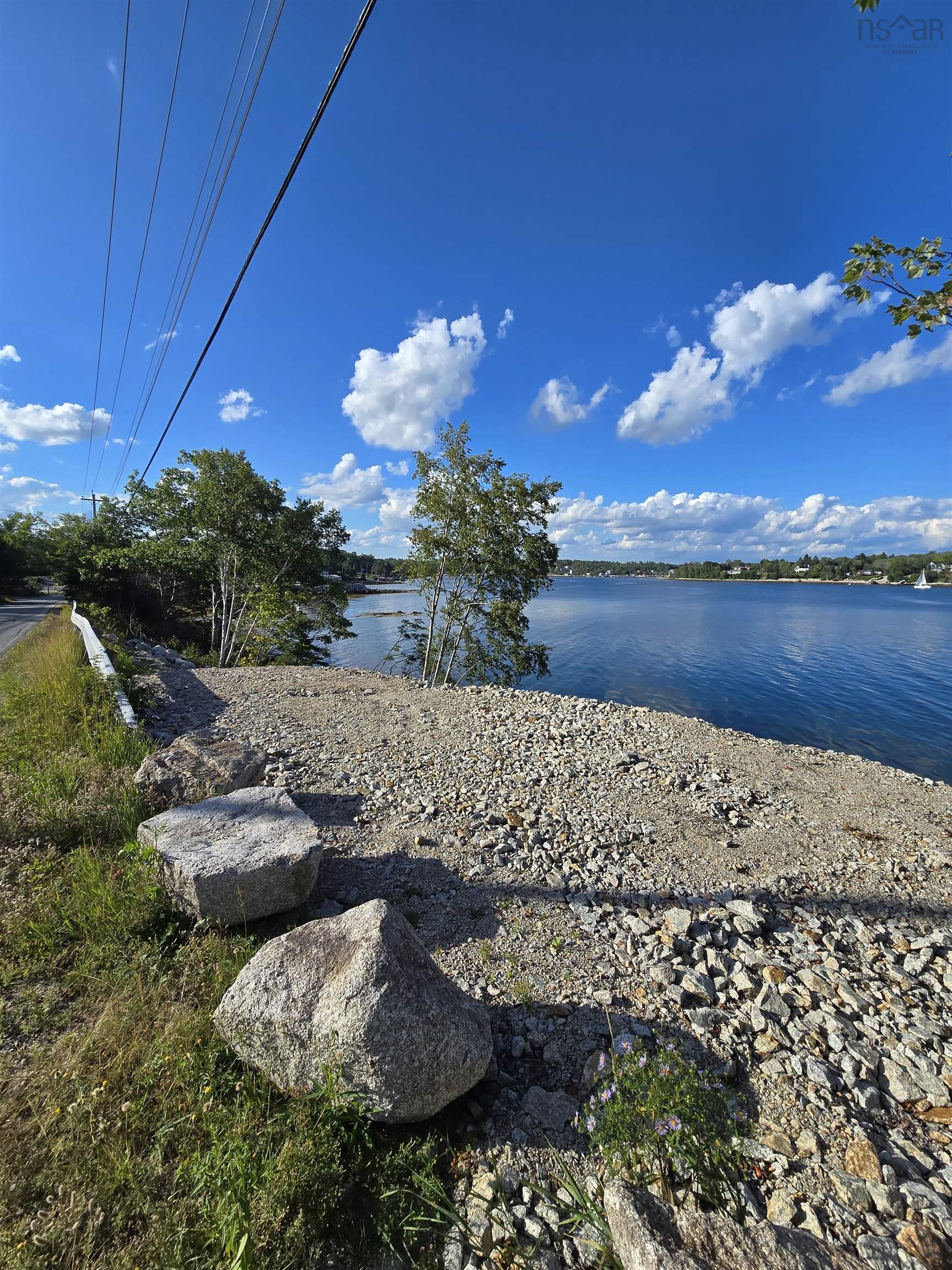 $99,800.00: Highway 329, Fox Point