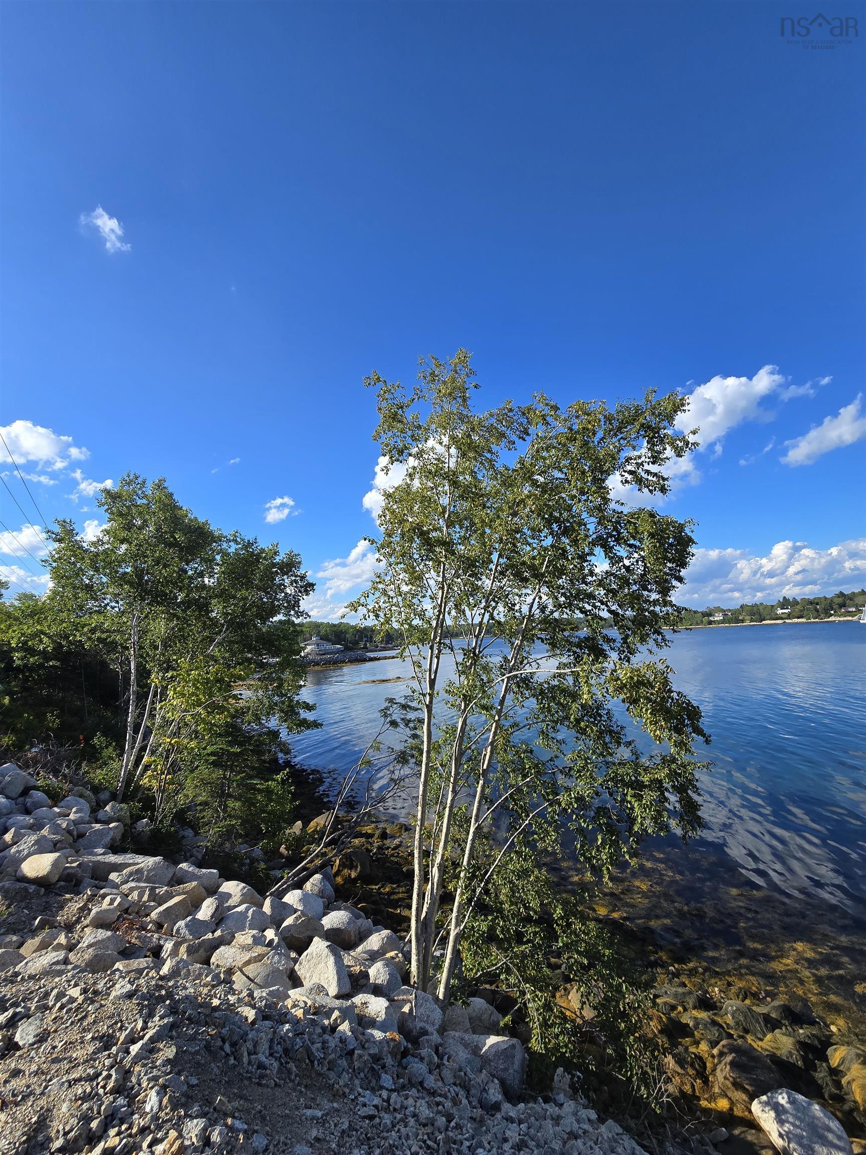 $99,800.00: Highway 329, Fox Point