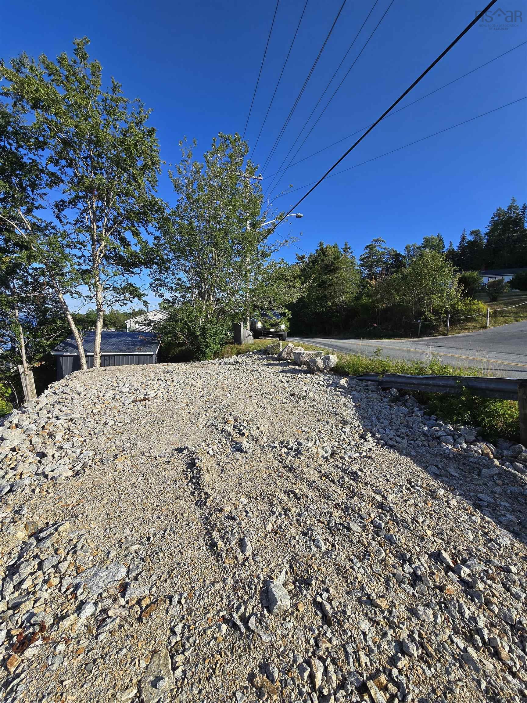 $99,800.00: Highway 329, Fox Point