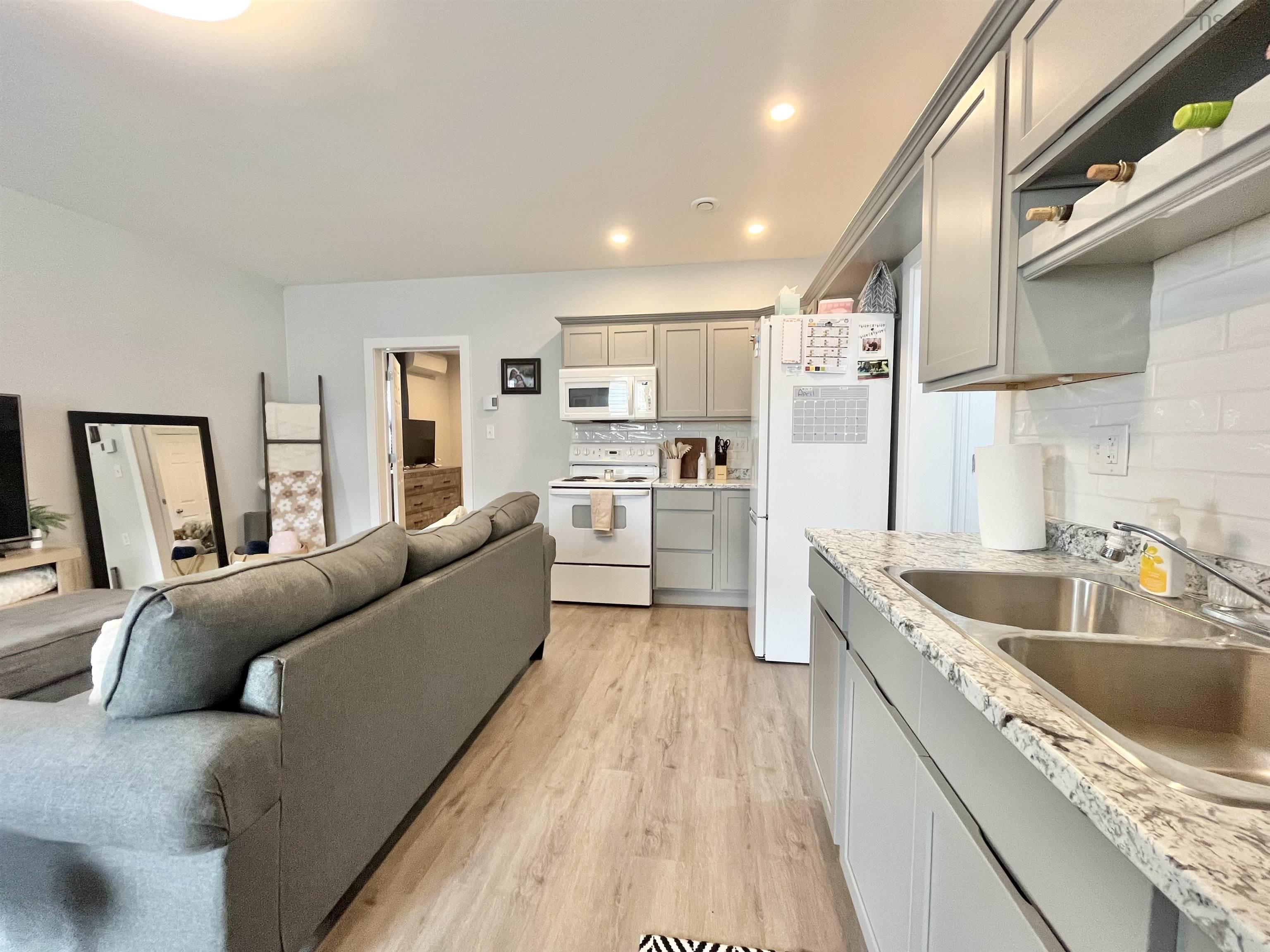 $799,000.00: 17 Clinton Street, Amherst