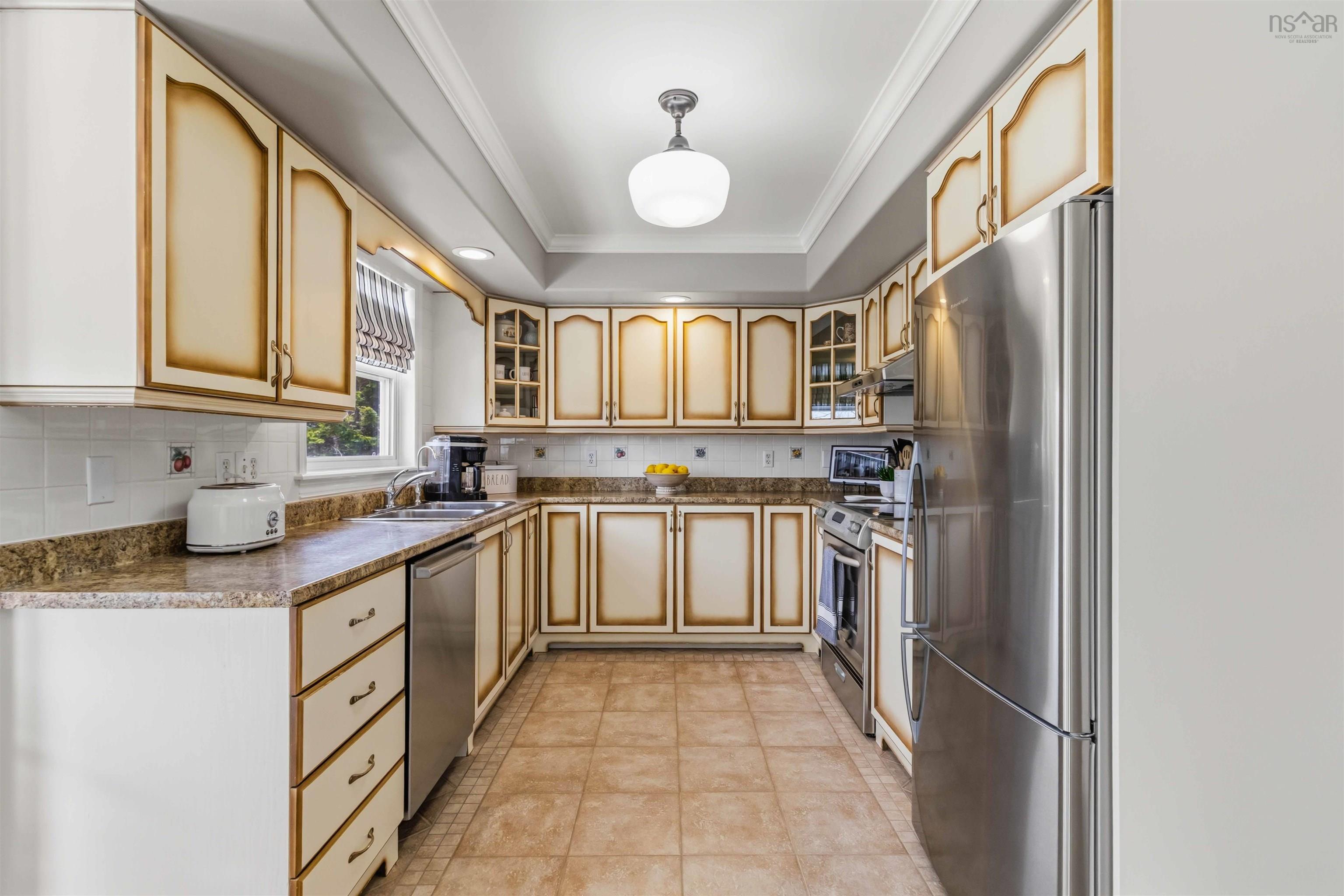 $699,900.00: 33 Astour Drive, Eastern Passage