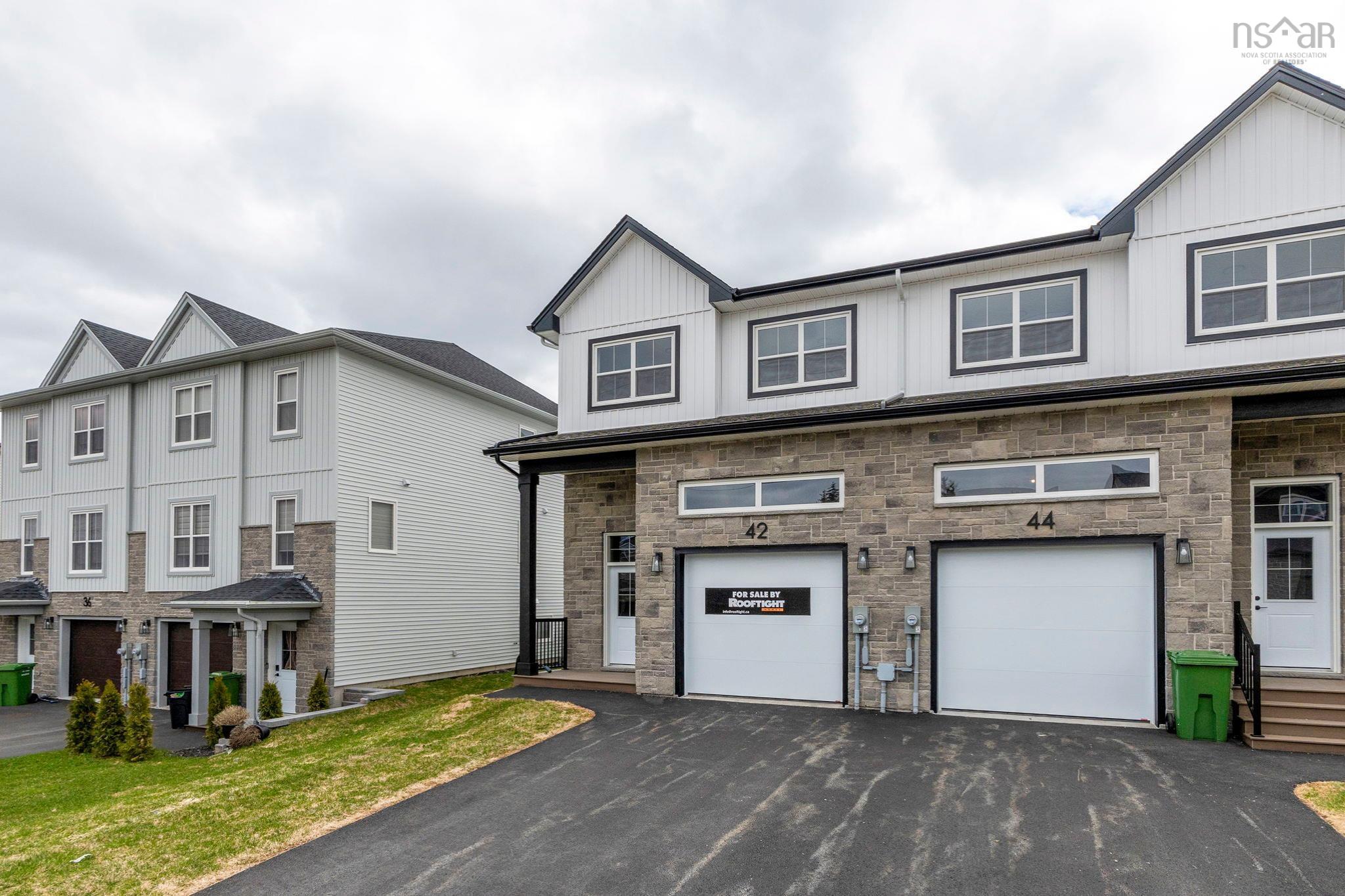 $665,900.00: SMD-5A 42 Simona Drive, Dartmouth