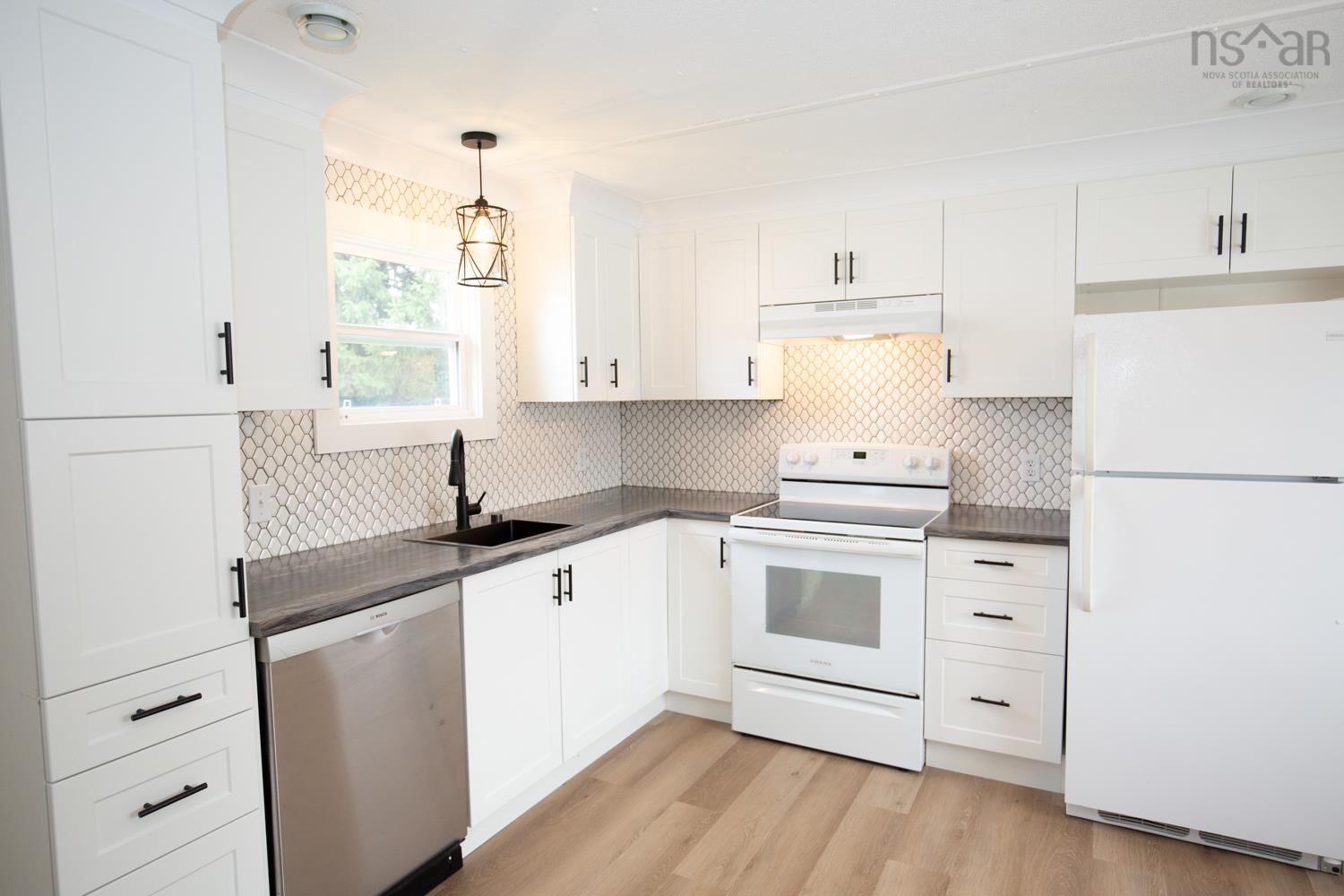 $199,000.00: 21 COLLEGE Court, Bible Hill