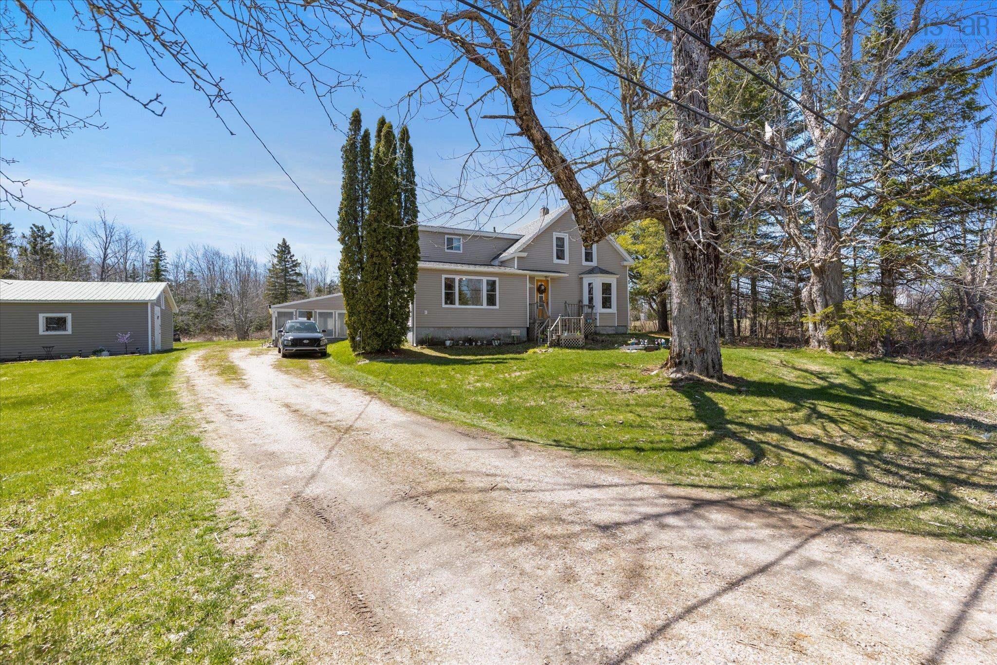 $299,900.00: 797 Highway 10, Springfield