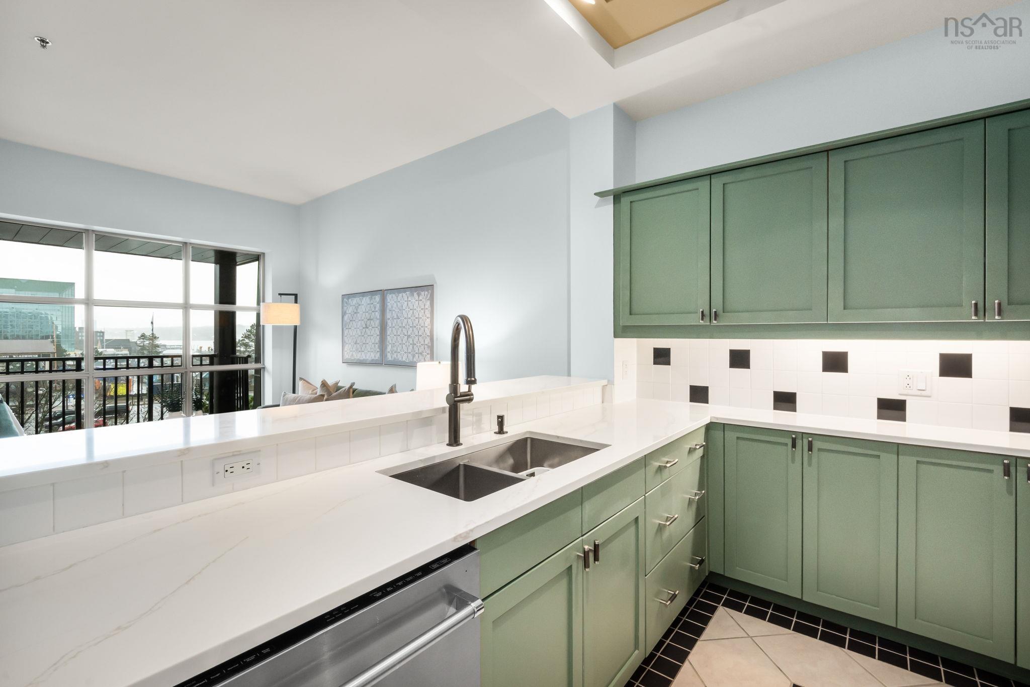 $925,000.00: 501 1479 Lower Water Street, Halifax