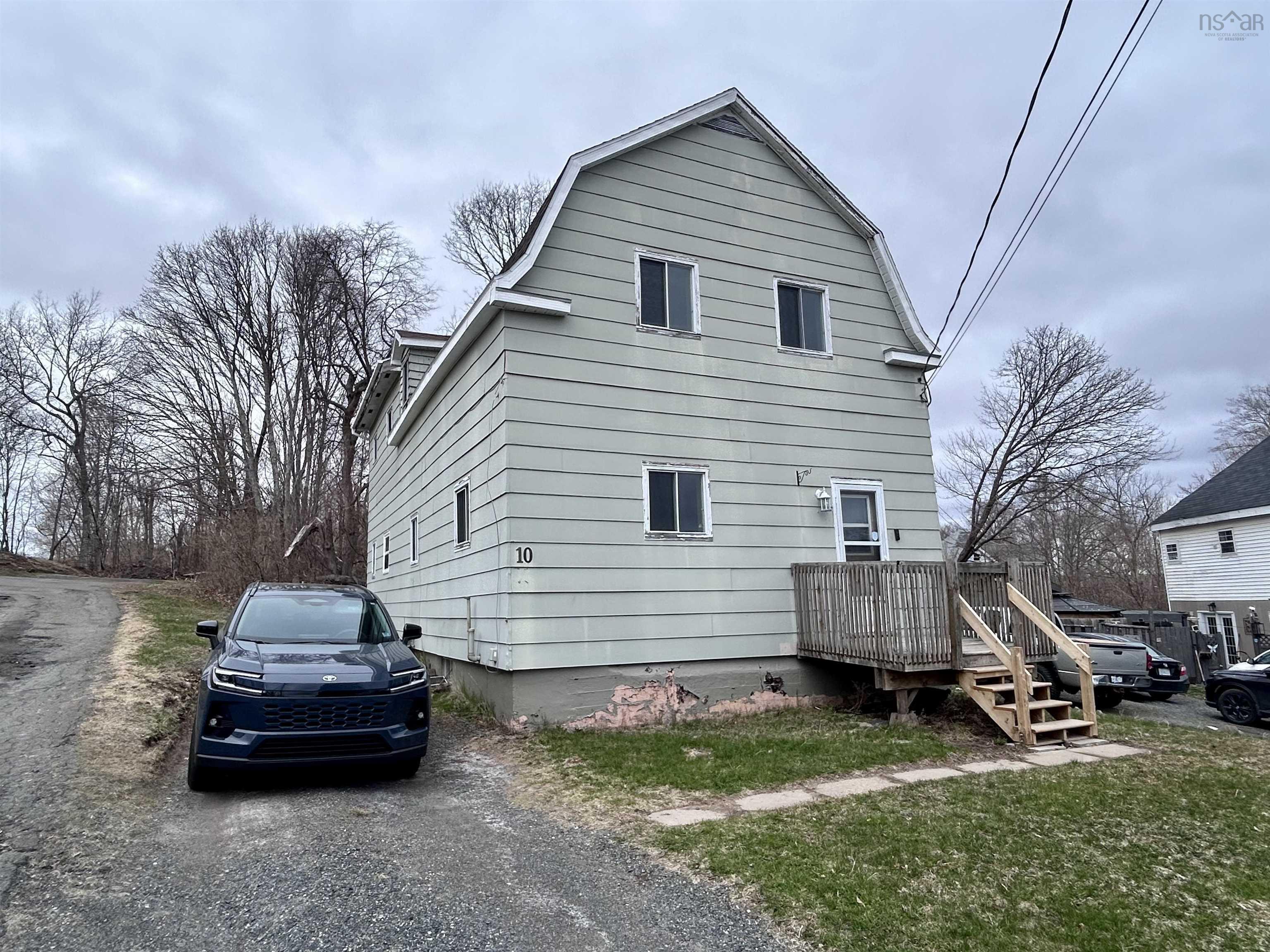 $169,900.00: 10 Weir Avenue, Stellarton