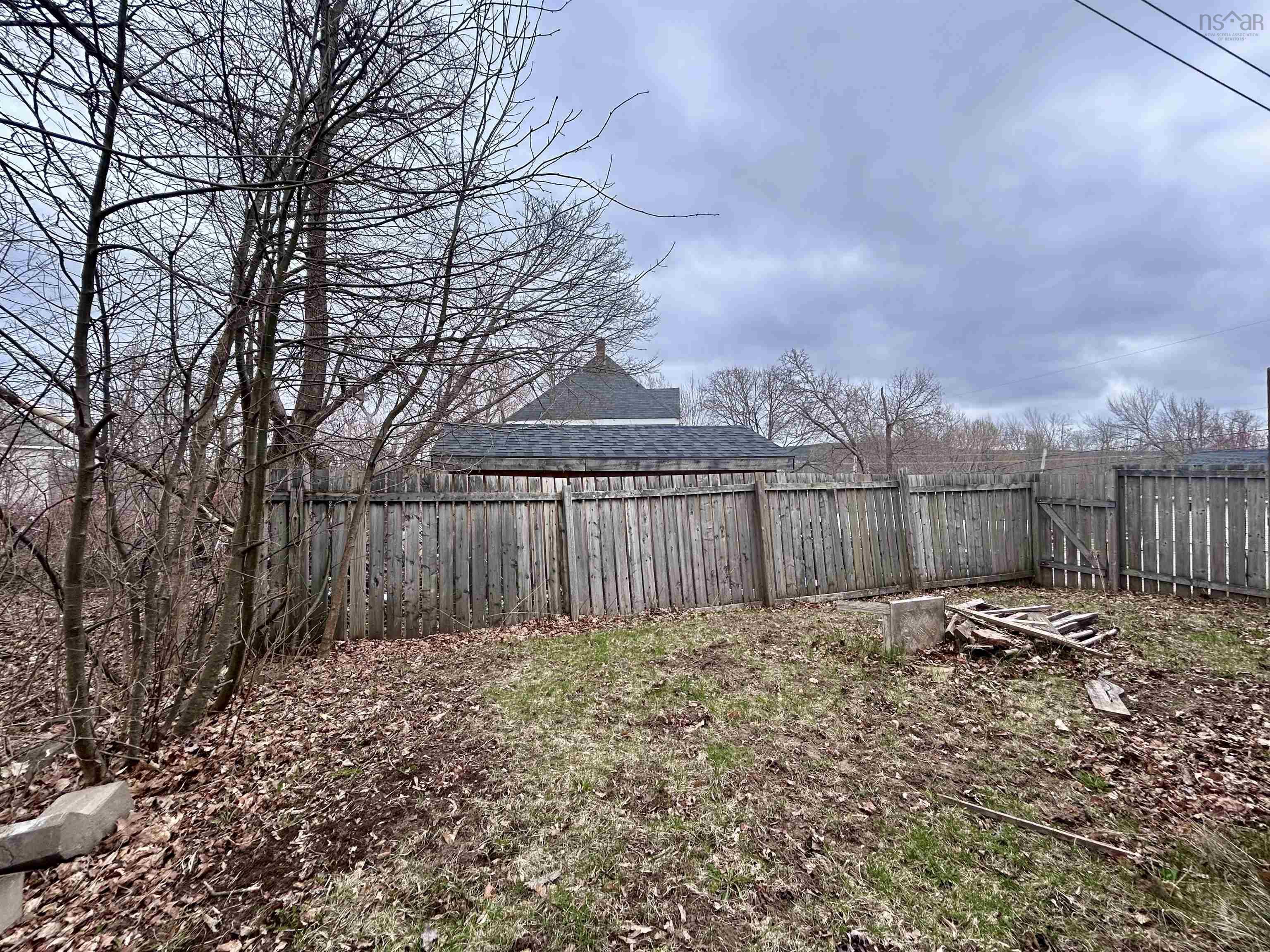 $169,900.00: 10 Weir Avenue, Stellarton