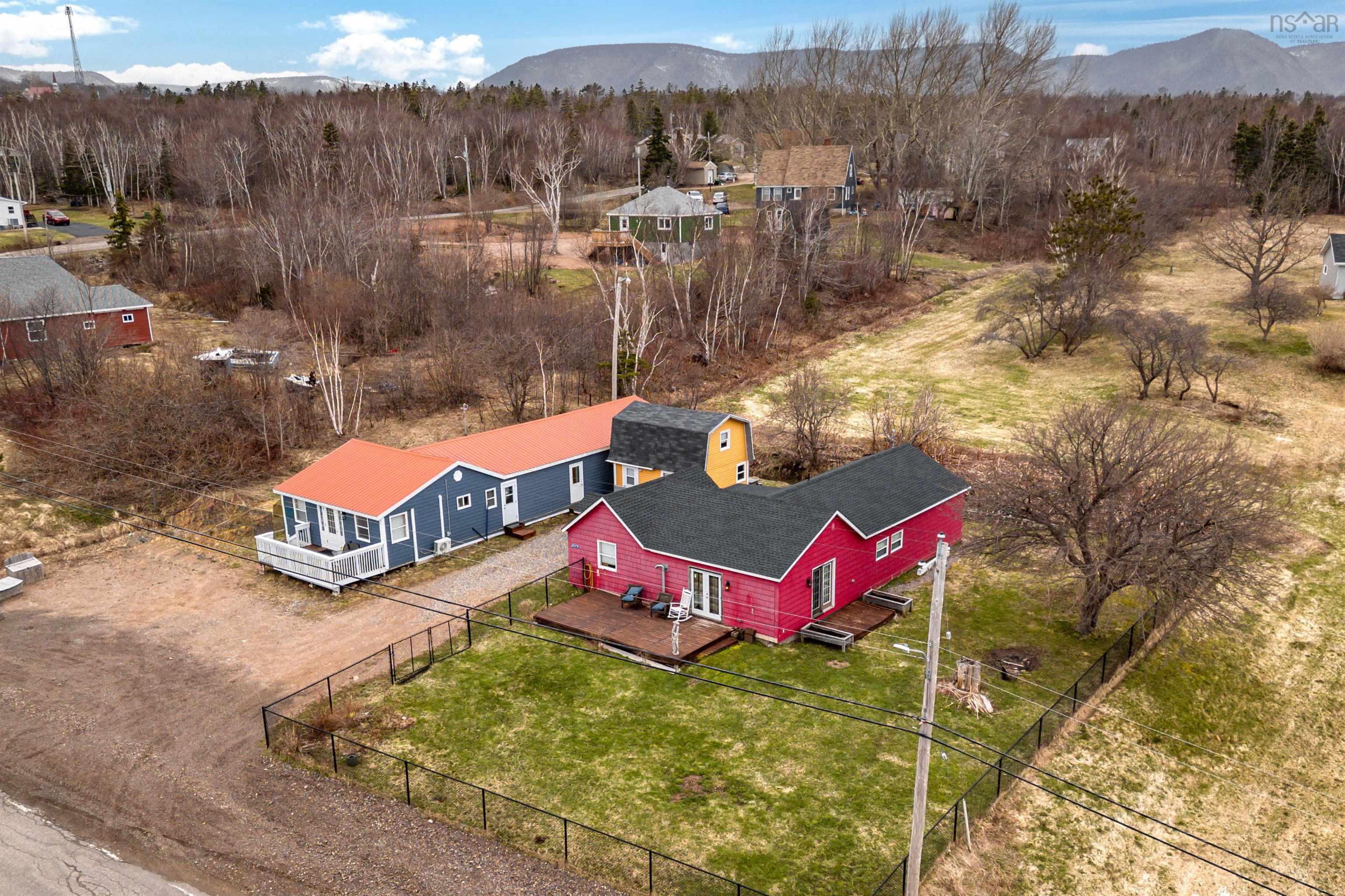$475,000.00: 29377 Cabot Trail, Cape North