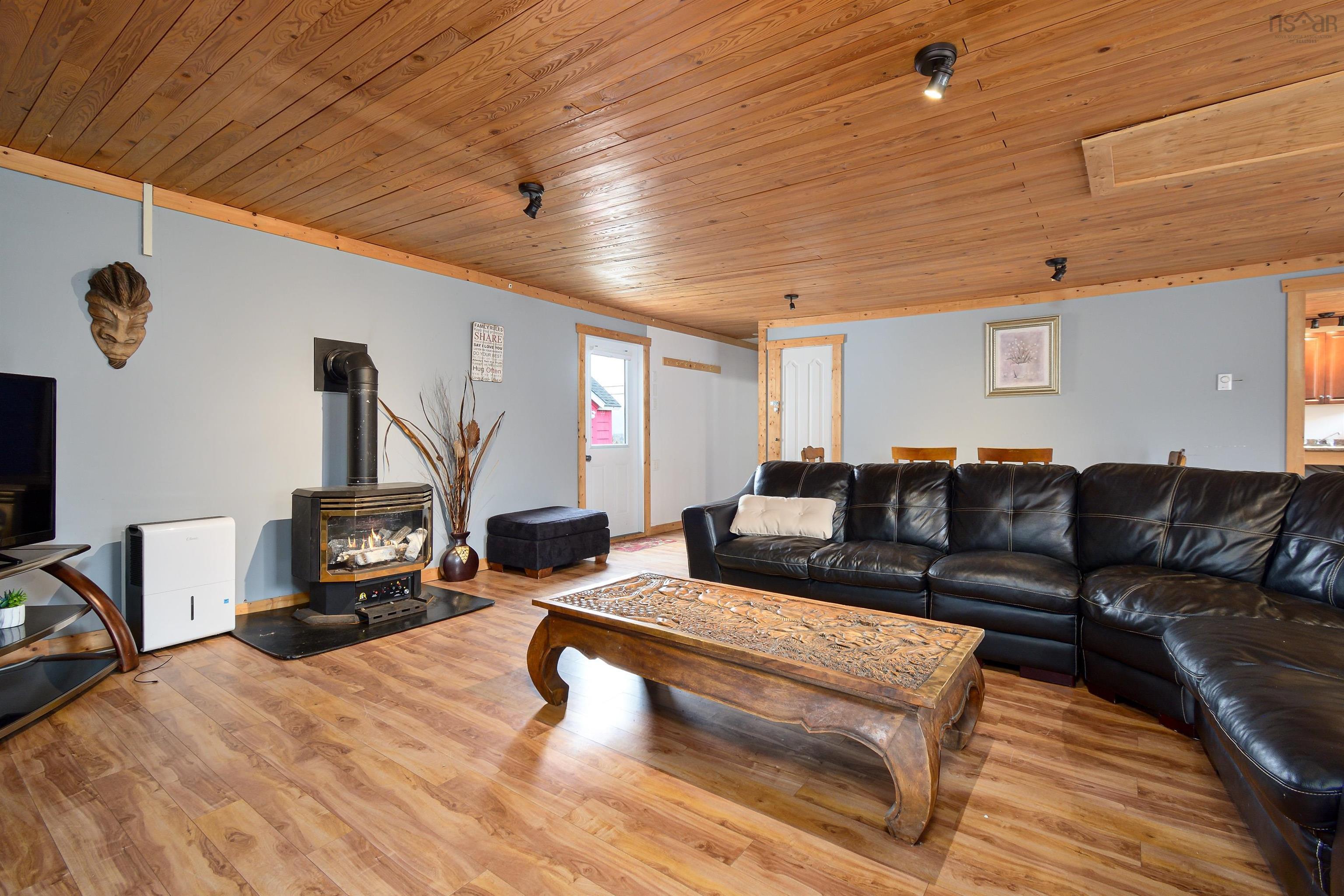 $475,000.00: 29377 Cabot Trail, Cape North