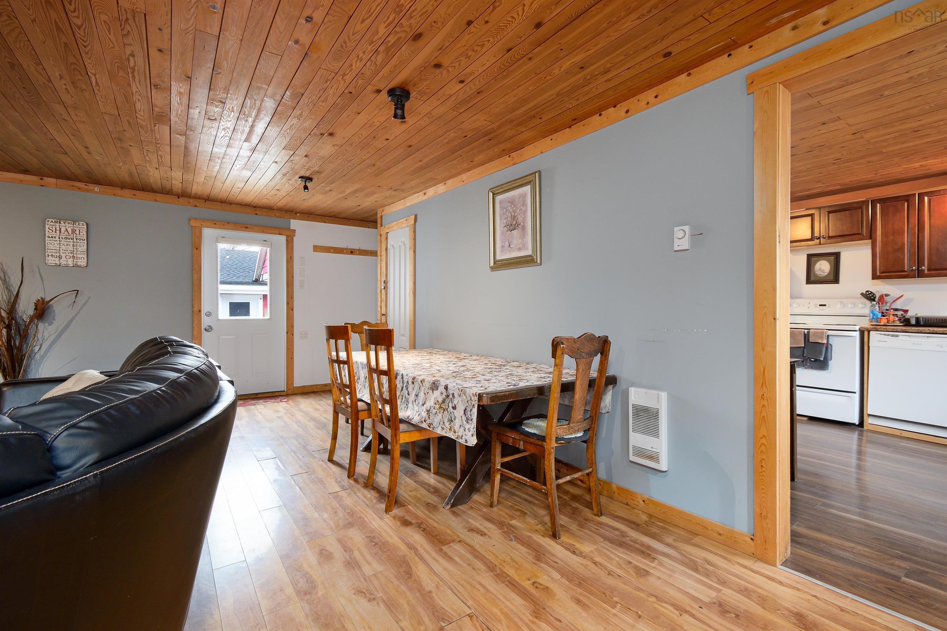 $475,000.00: 29377 Cabot Trail, Cape North