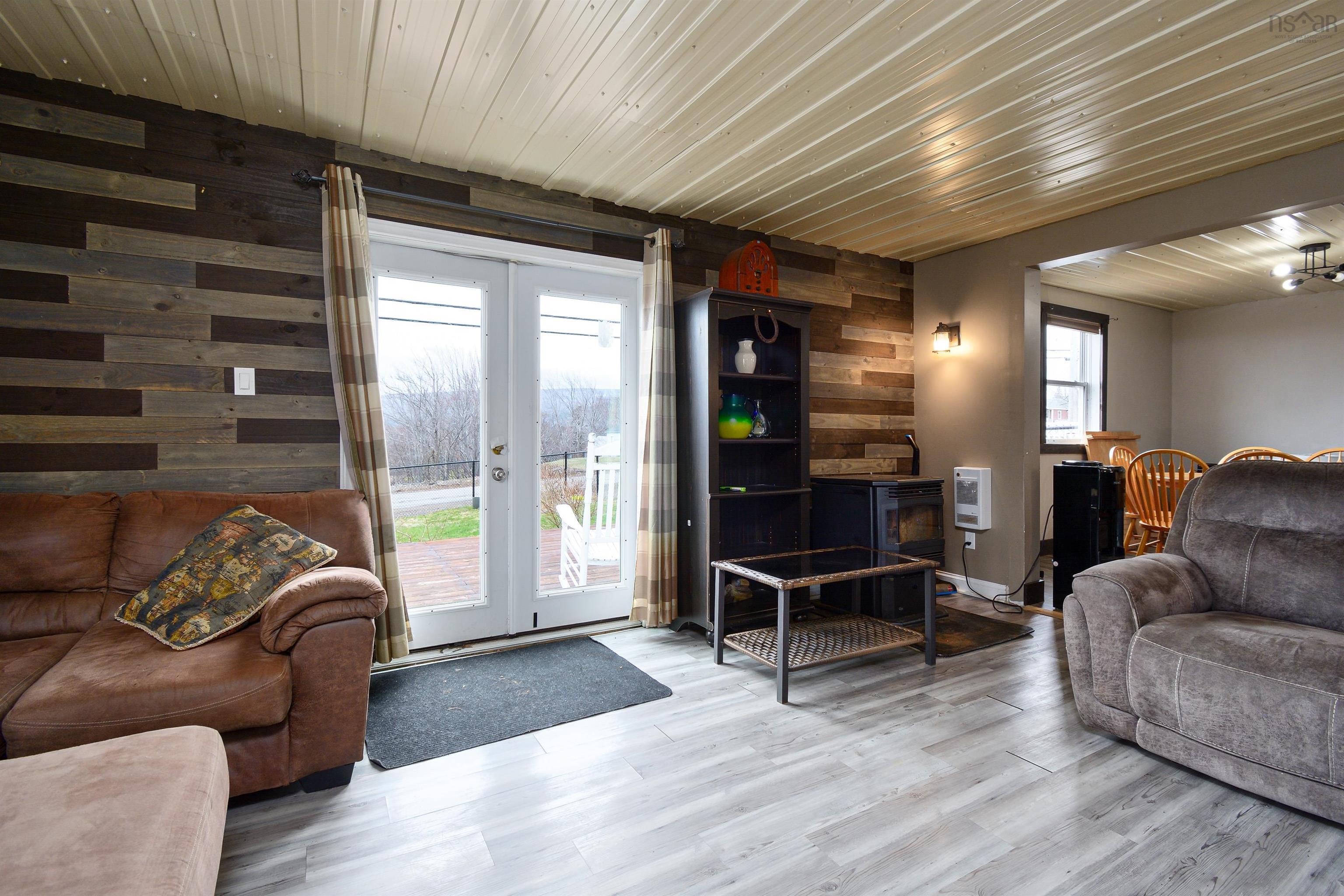 $475,000.00: 29377 Cabot Trail, Cape North