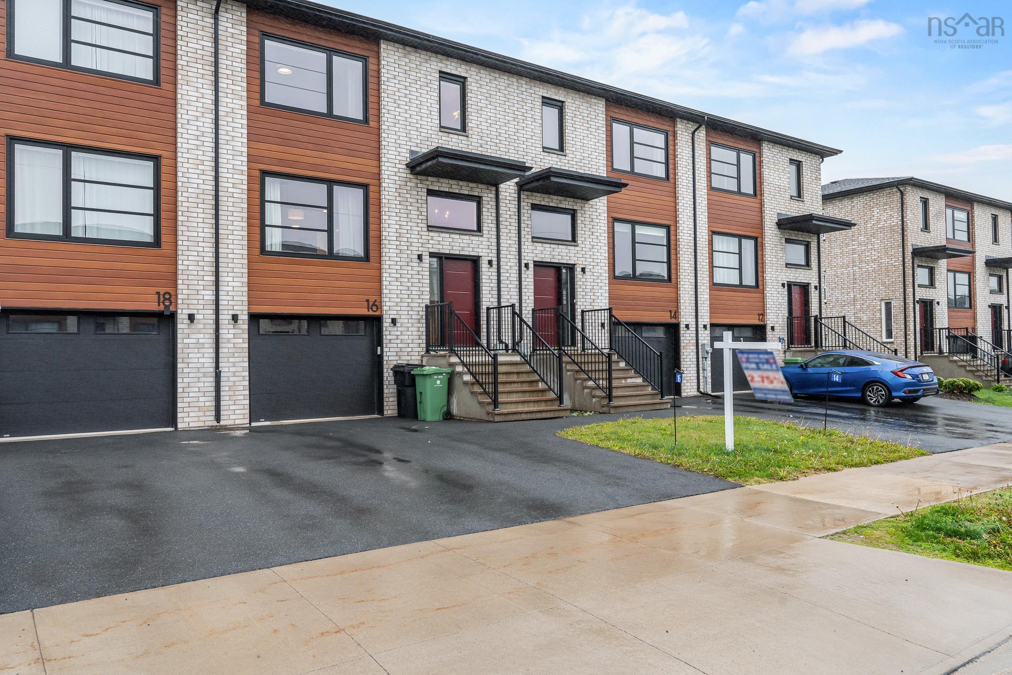 $529,900.00: 16 Glenn Drive, Lantz