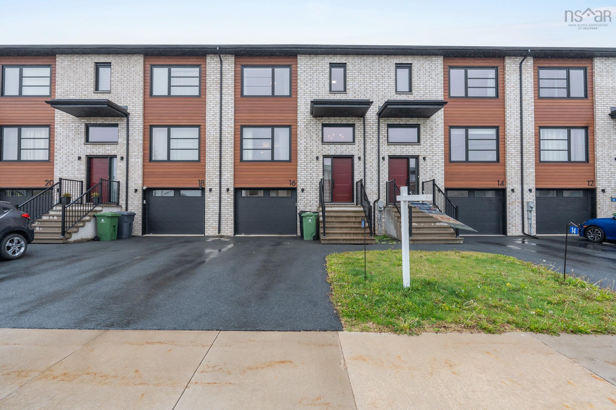 $529,900.00: 16 Glenn Drive, Lantz