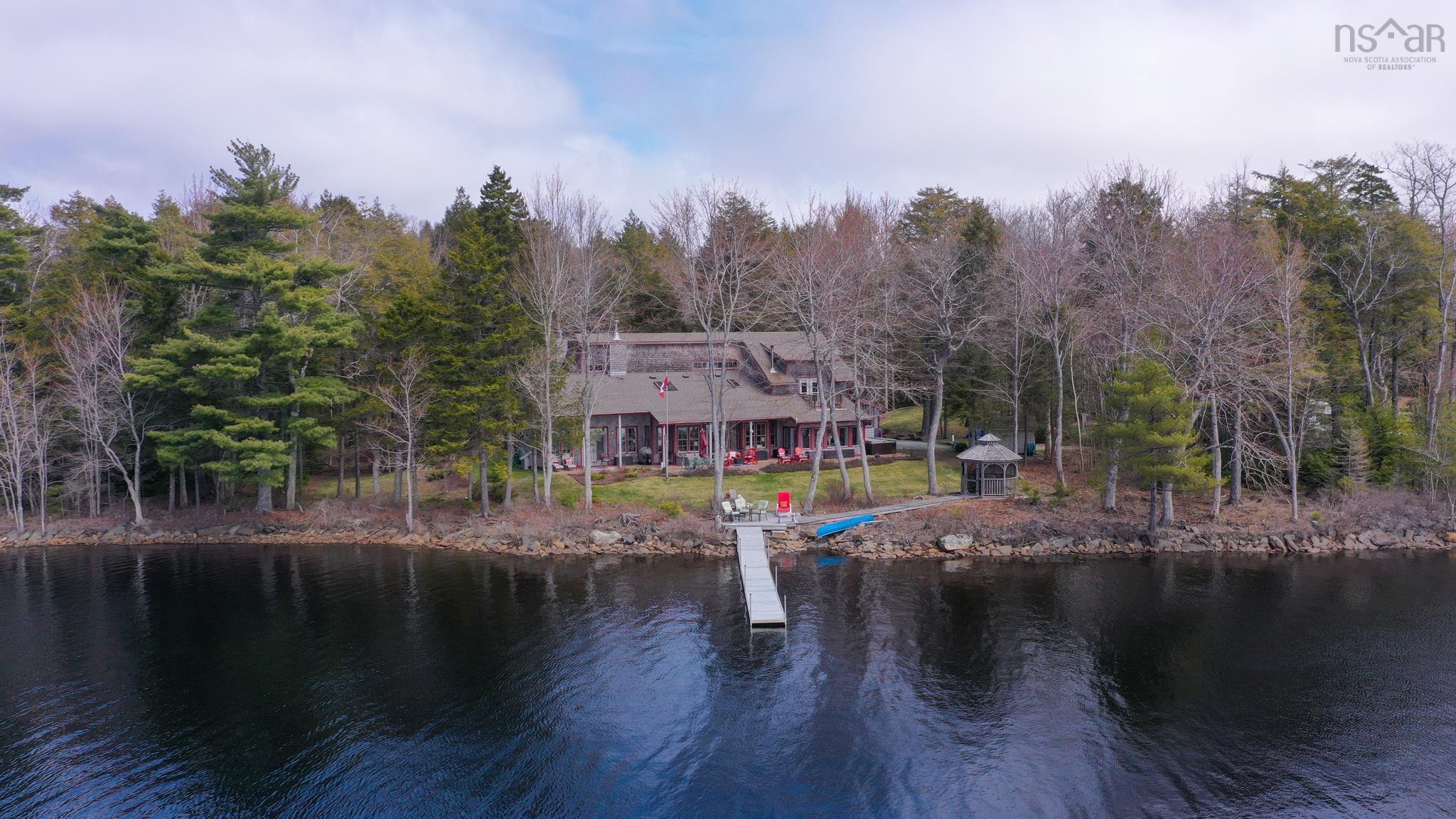 $1,395,000.00: 92 Deer Run, Conquerall Mills