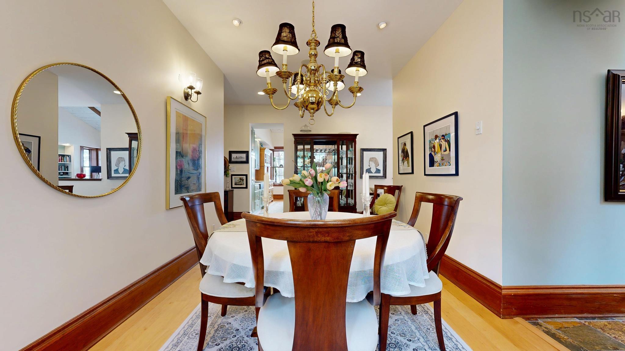 $1,395,000.00: 92 Deer Run, Conquerall Mills