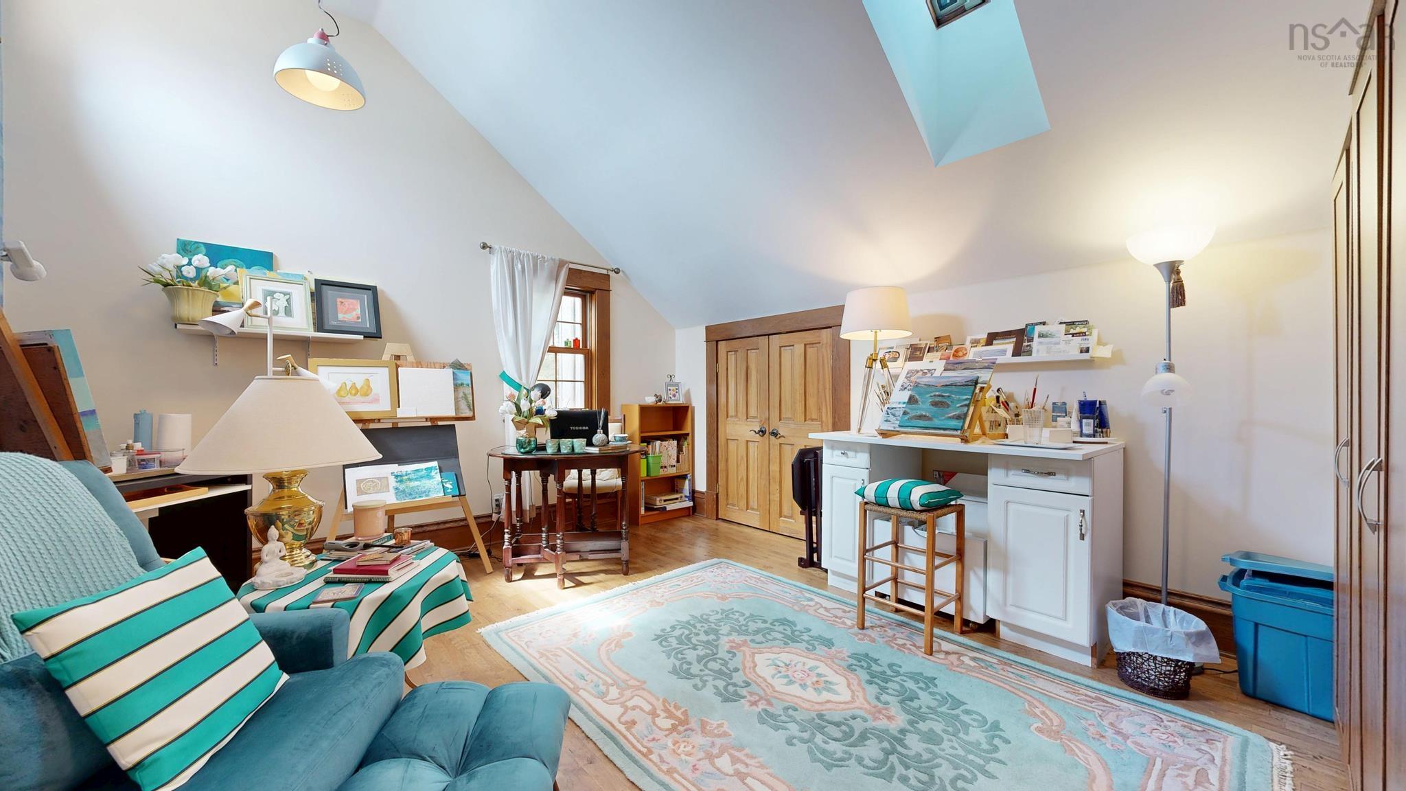 $1,395,000.00: 92 Deer Run, Conquerall Mills