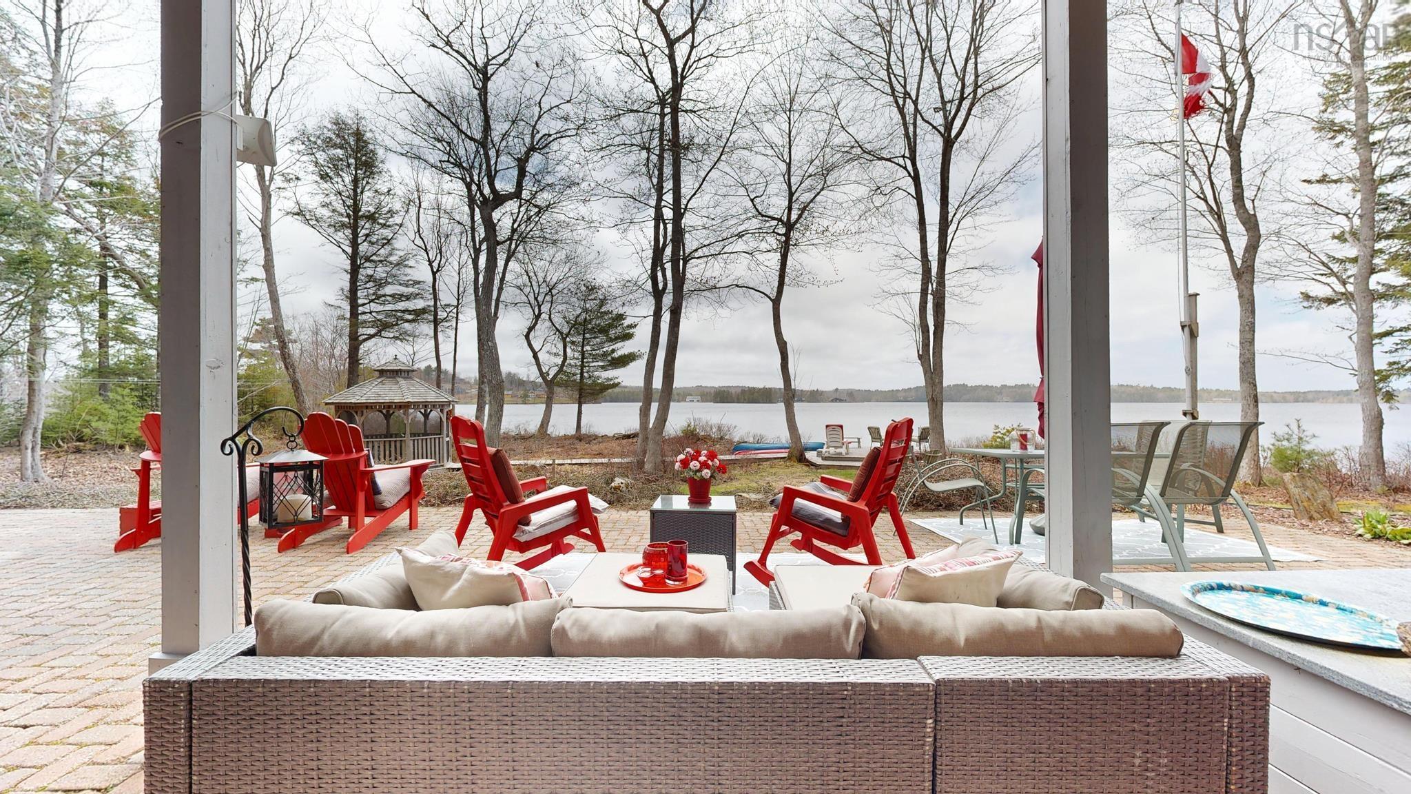 $1,395,000.00: 92 Deer Run, Conquerall Mills