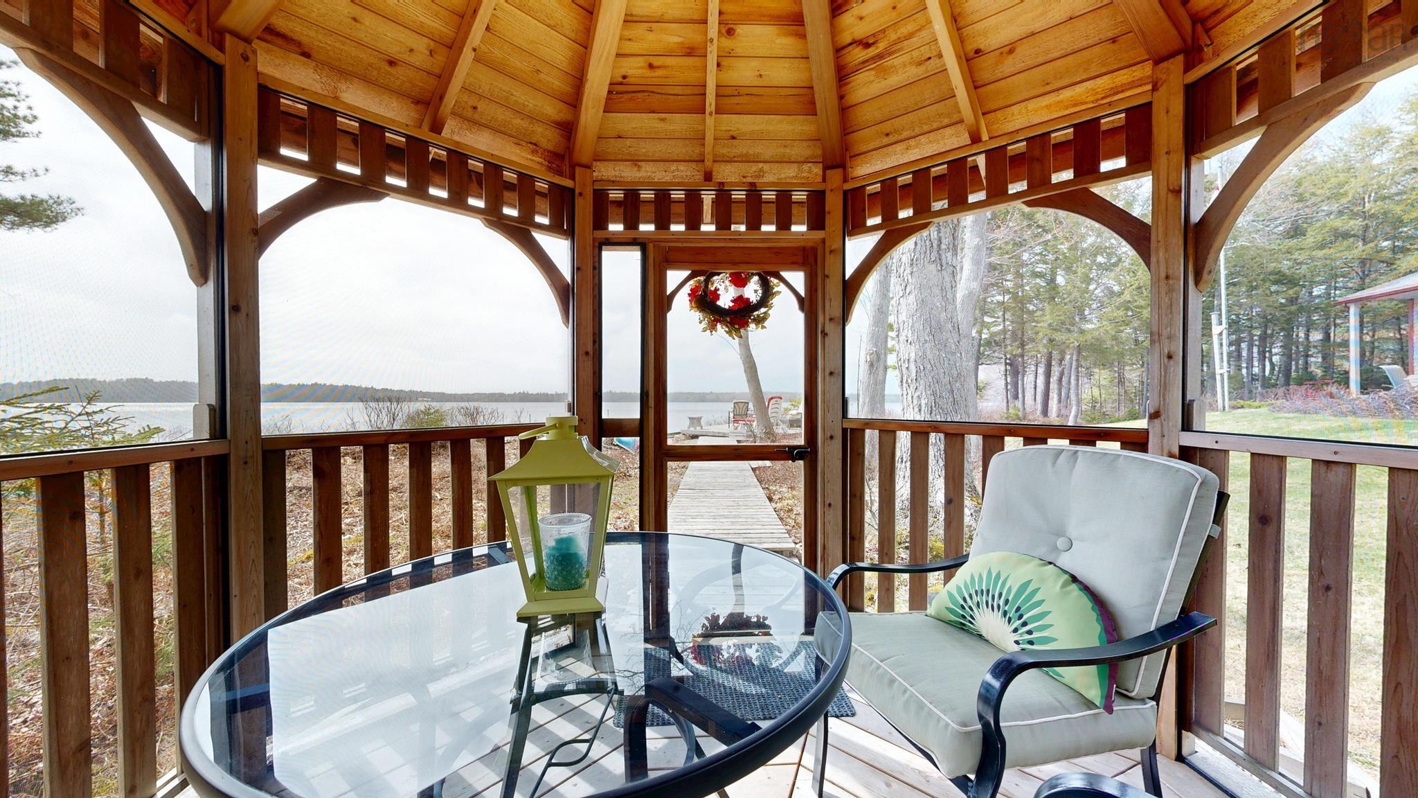 $1,395,000.00: 92 Deer Run, Conquerall Mills
