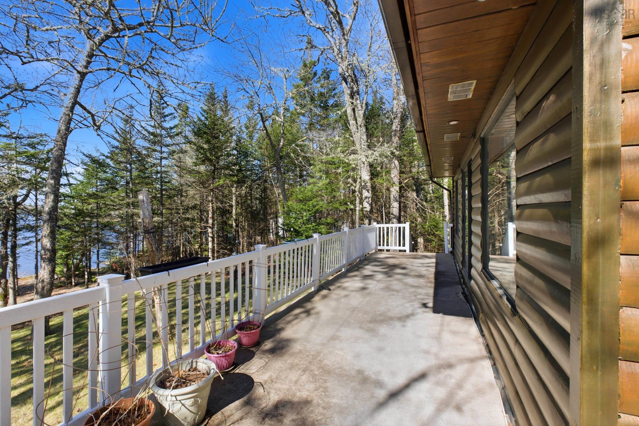 $324,900.00: 222 Dean Lake Road, Westfield