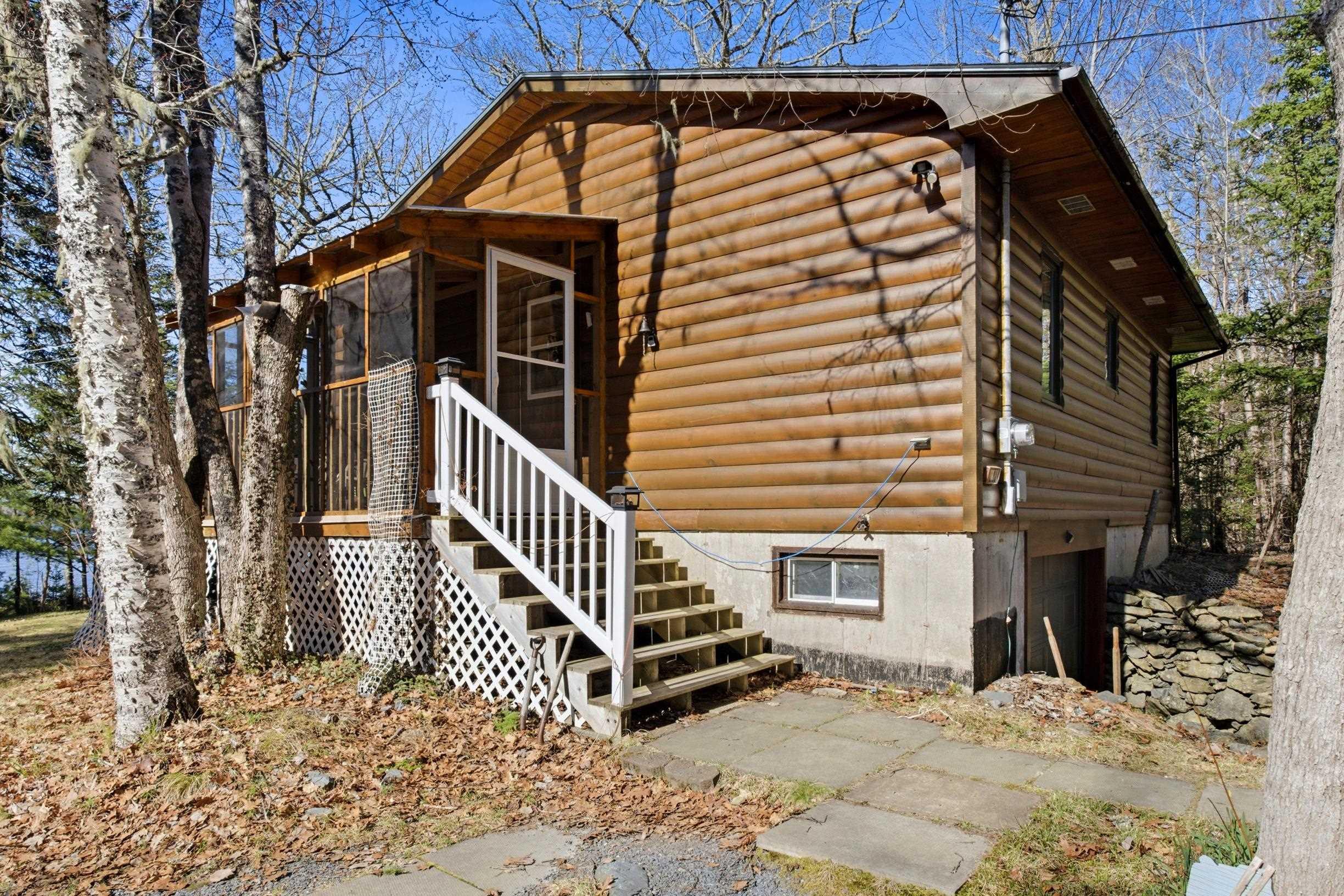 $324,900.00: 222 Dean Lake Road, Westfield