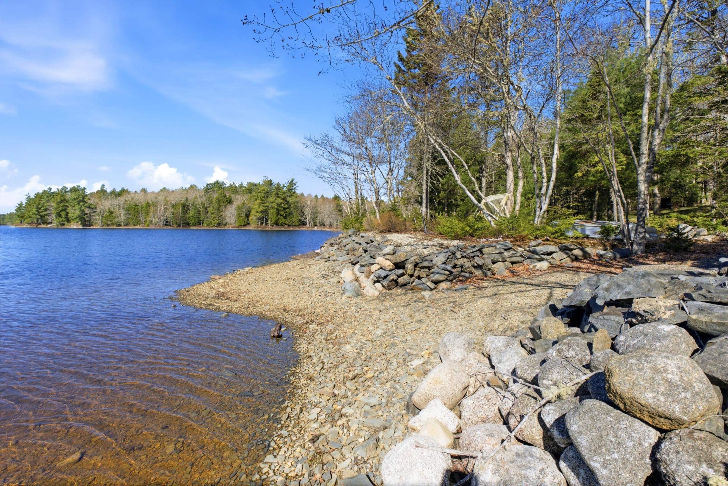 $324,900.00: 222 Dean Lake Road, Westfield