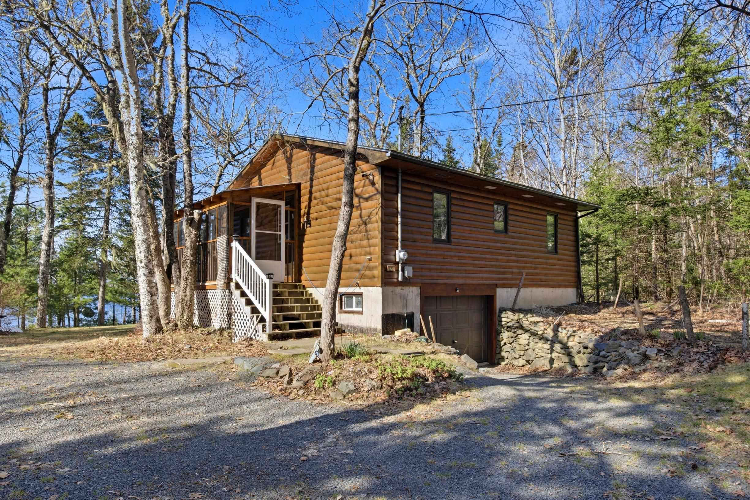 $324,900.00: 222 Dean Lake Road, Westfield
